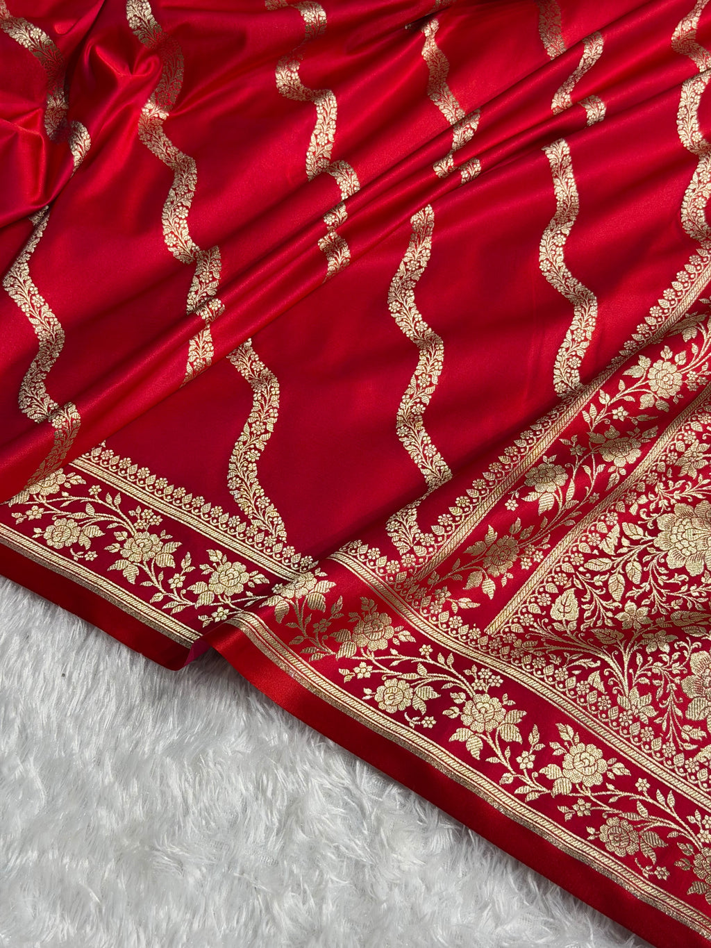Banarasi Mashru Satin Silk Saree Cross Pattern Pinkish Red Shades MSK12