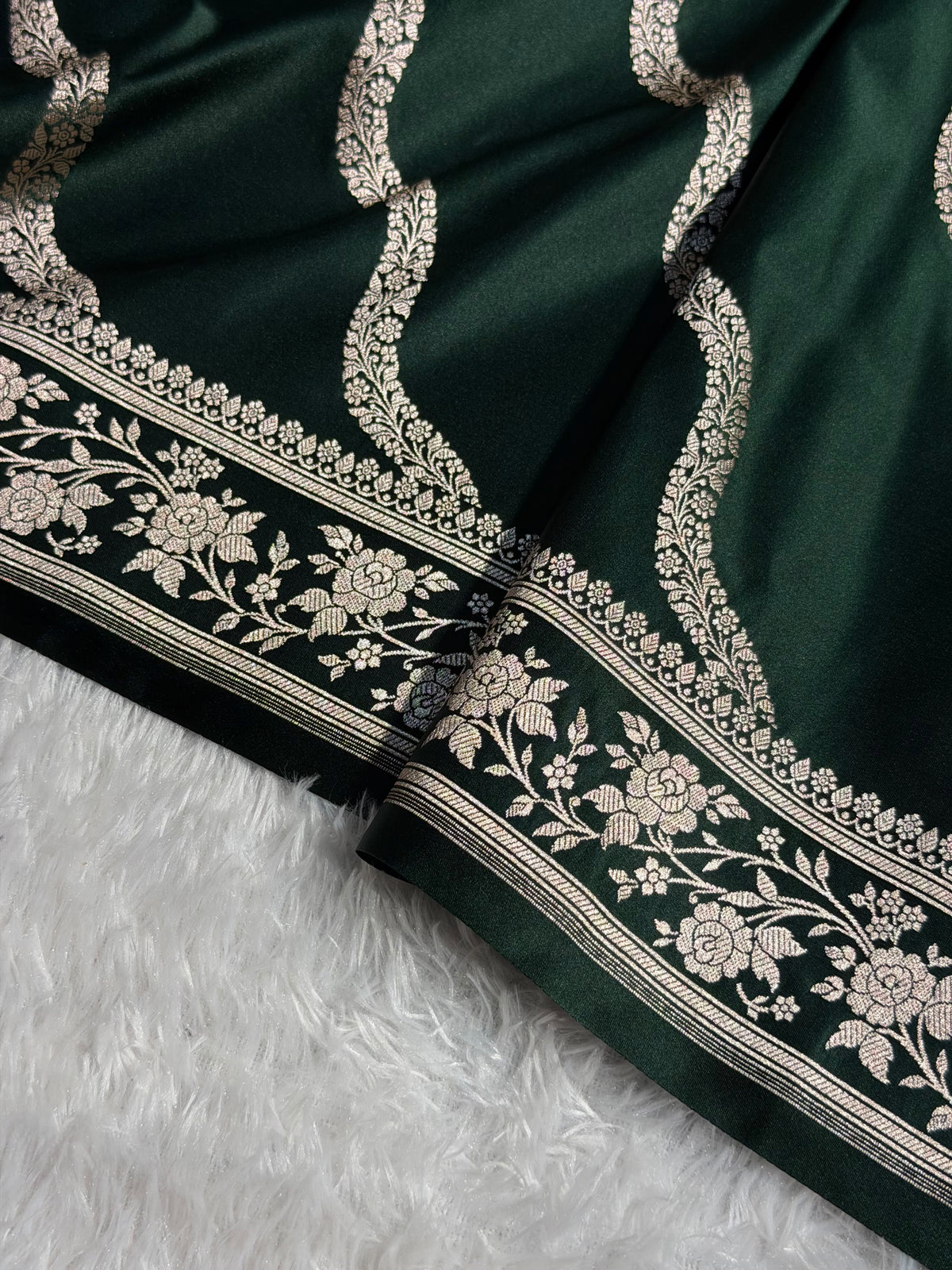 Banarasi Mashru Satin Silk Saree Cross Pattern Bottle Green Shades MSK12