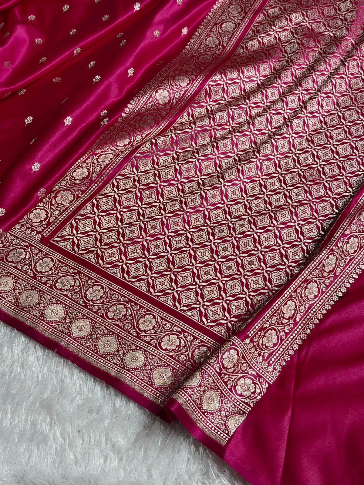Banarasi Mashru Satin Silk Saree Booti Pattern Pink Shades MSK19