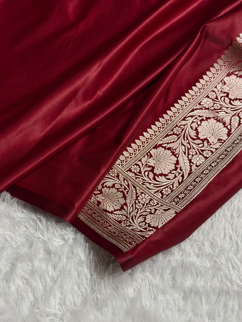 Banarasi Mashru Satin Silk Saree Cross Boota Pattern in Maroon Shades MSK11