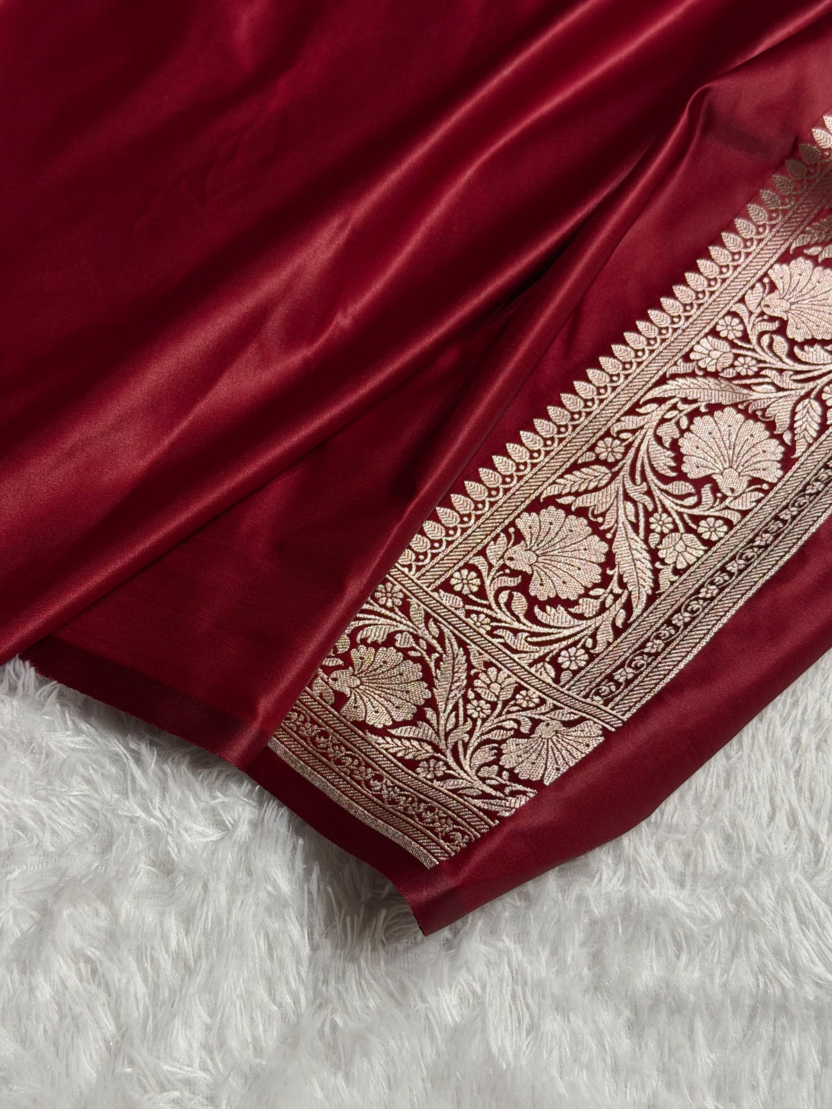 Banarasi Mashru Satin Silk Saree Cross Boota Pattern in Maroon Shades MSK11
