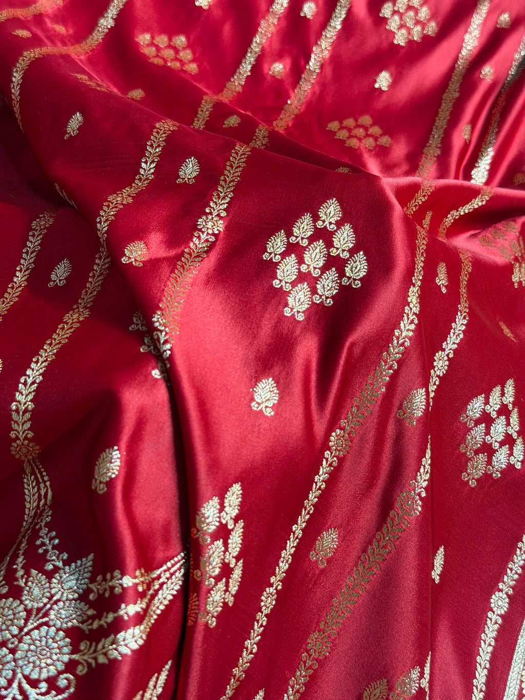 Banarasi Satin Katan Silk Saree Striped Pattern in Maroon Shades SK06