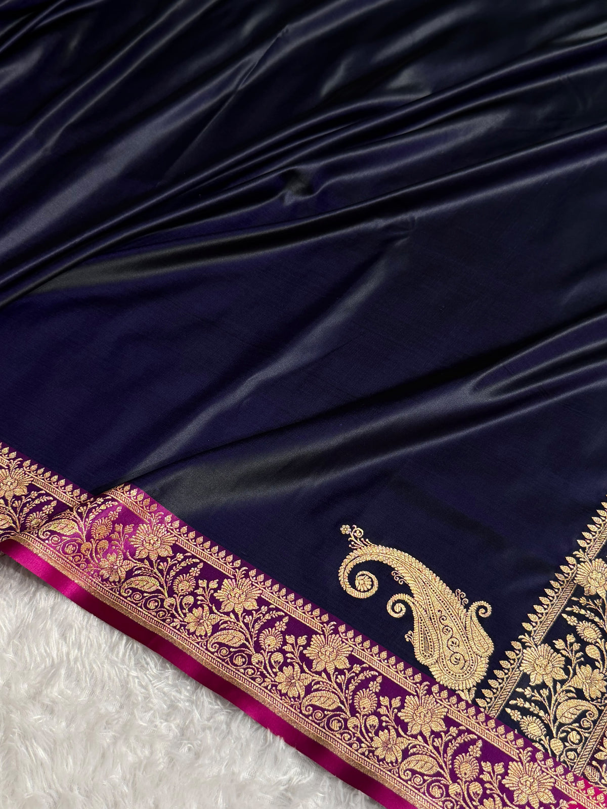 Banarasi Satin Katan Silk Saree Plain Body Pattern in Contrast Cross Navy Blue with Rani Shades SK05