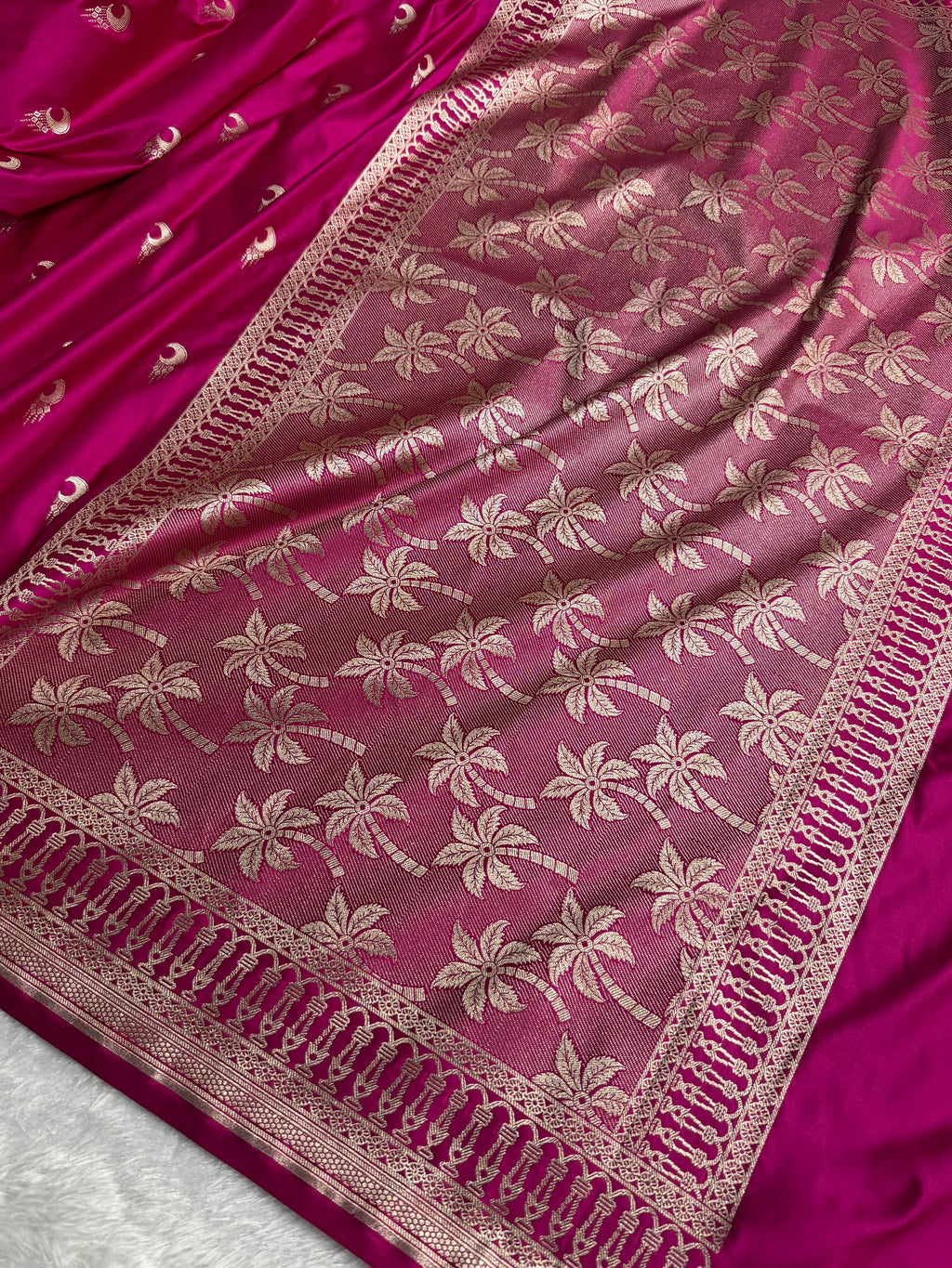 Banarasi Mashru Satin Silk Saree Varanasi Ghats and Pattern Pink Shades MSK21