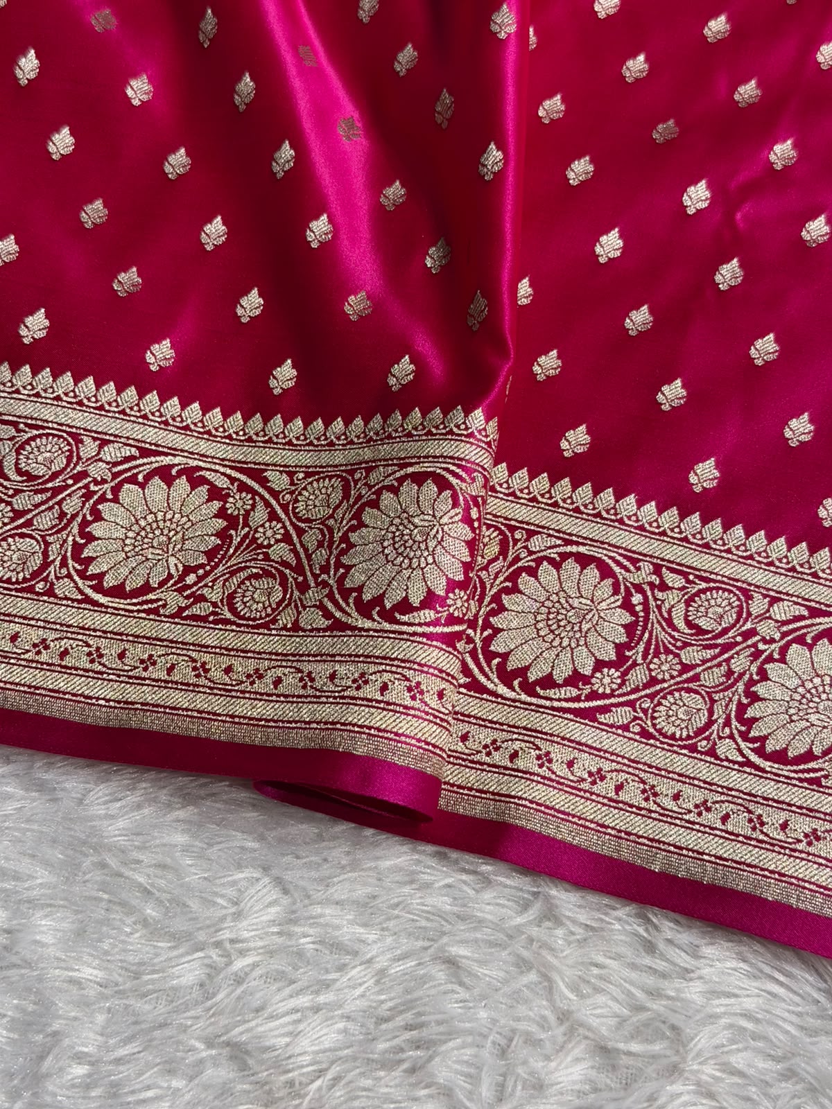 Banarasi Mashru Satin Silk Saree Booti Pattern Rani Shades MSK25