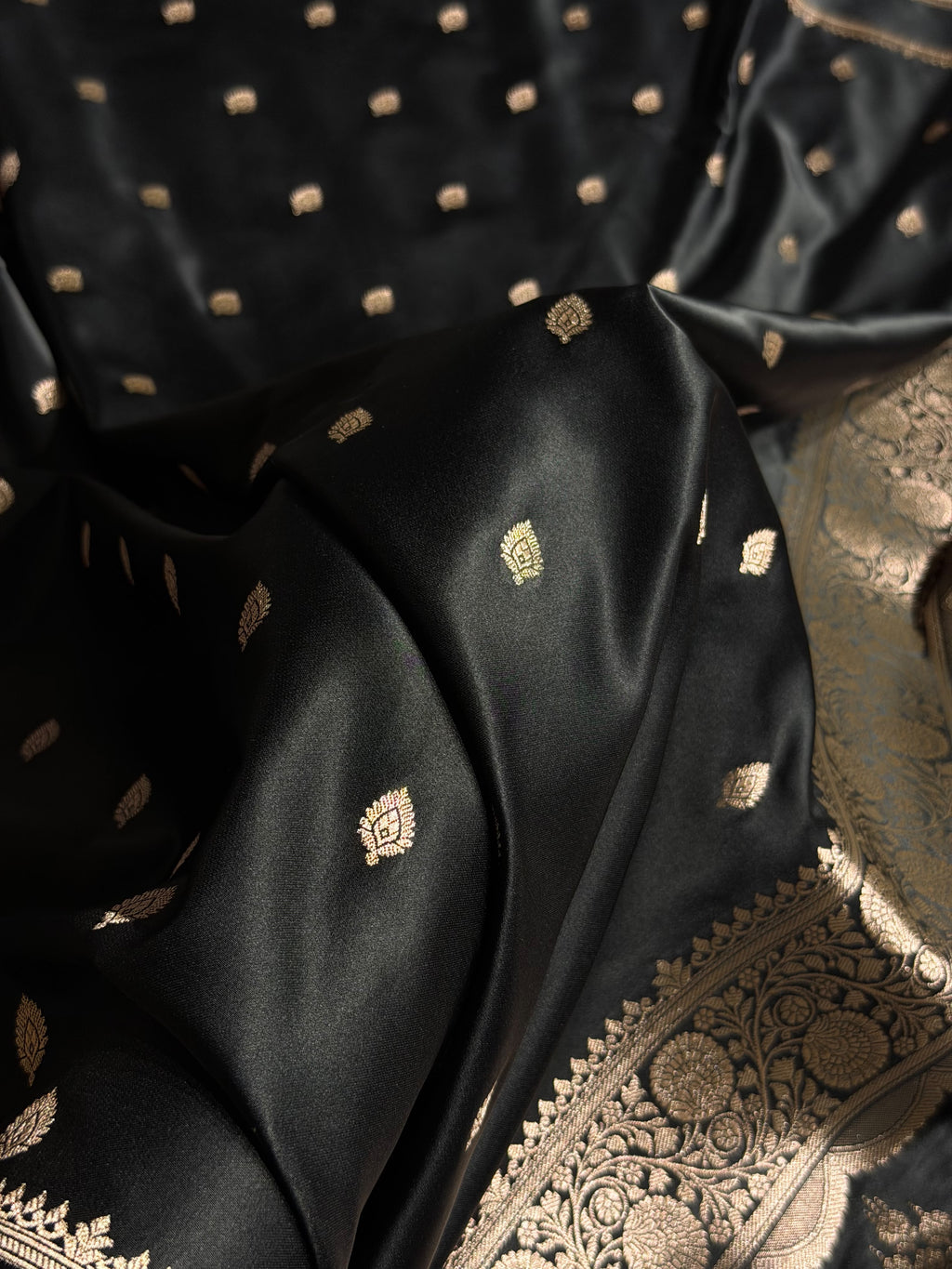 Banarasi Satin Katan Silk Saree Booti Pattern in Black Shades SK03