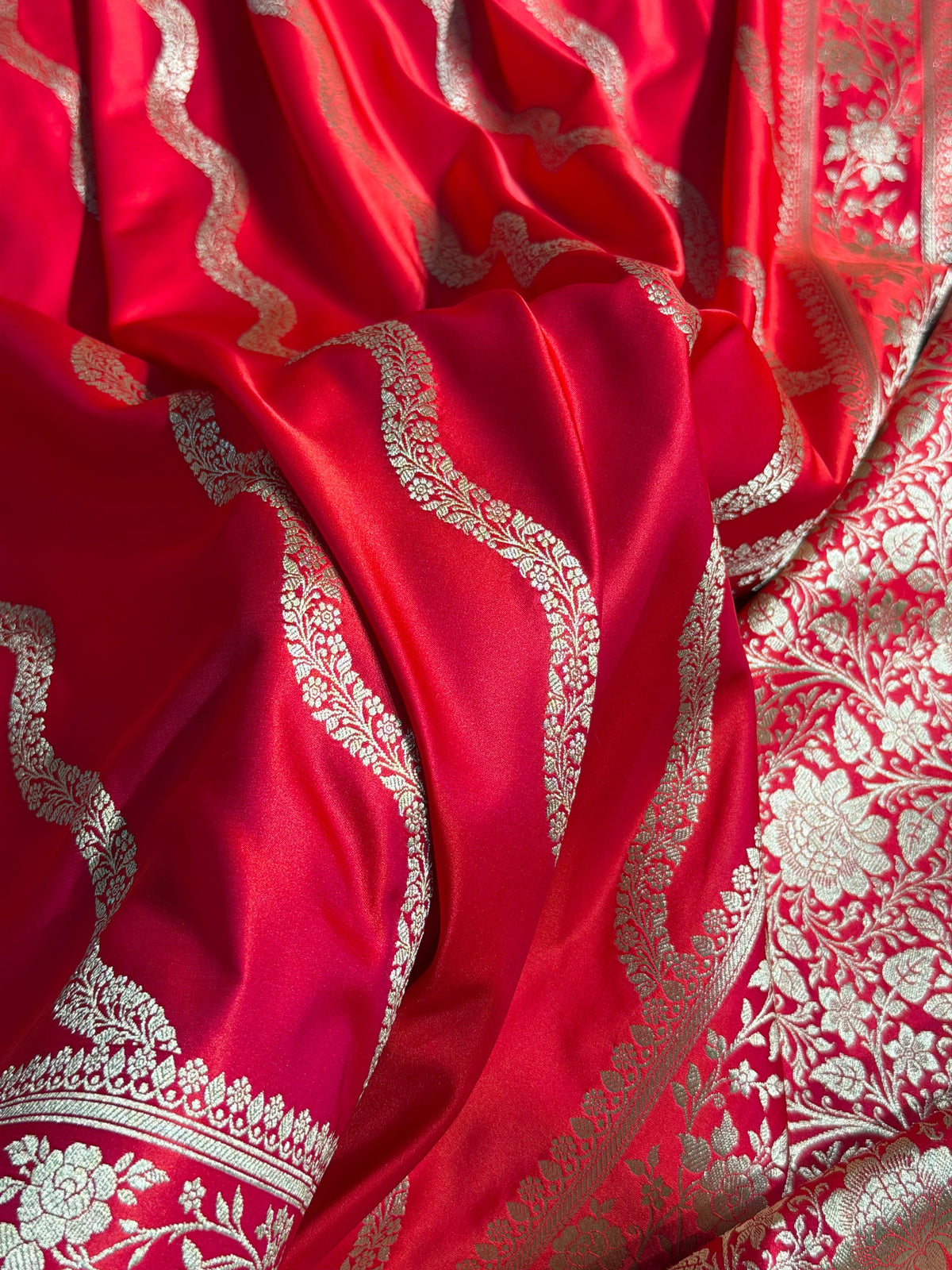 Banarasi Mashru Satin Silk Saree Cross Pattern Pinkish Red Shades MSK12