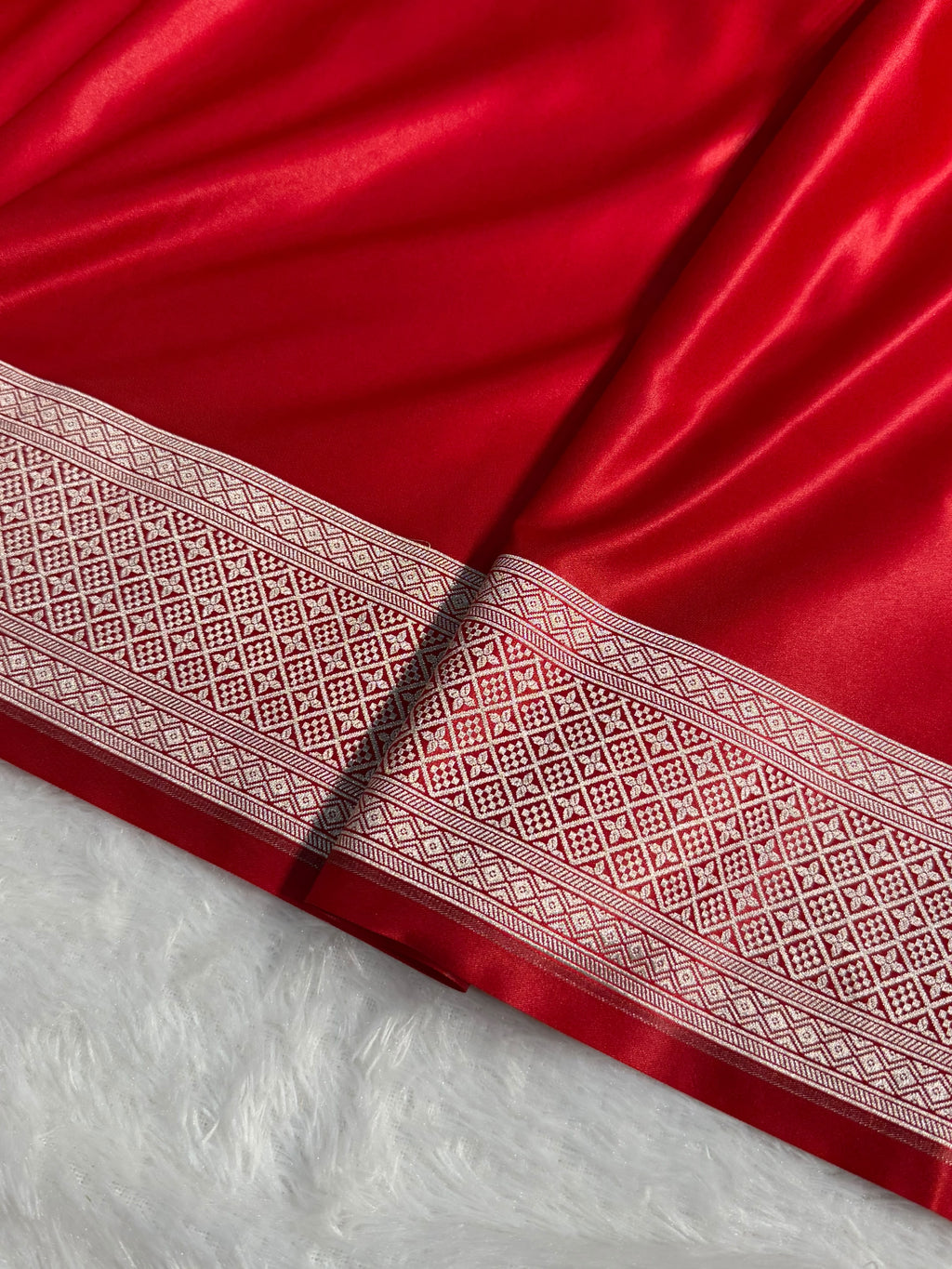 Banarasi Satin Katan Silk Saree Plain body with Minakari Pallu Pattern in Red Shades SK17