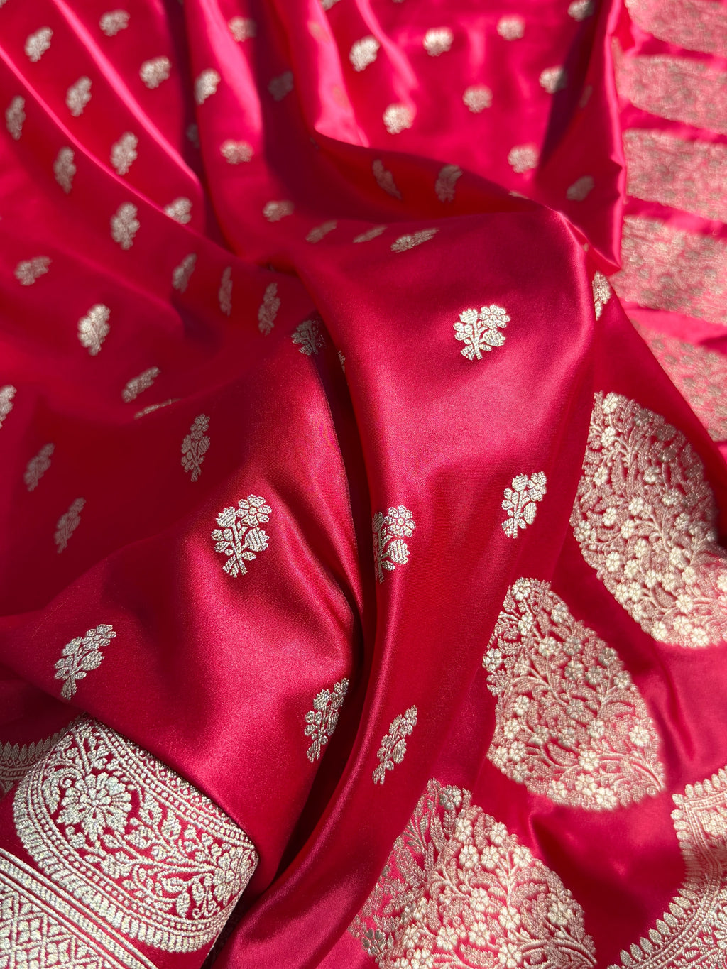Banarasi Mashru Satin Silk Saree Floral Booti Scallop Pattern In Rani Pink Shades MSC07