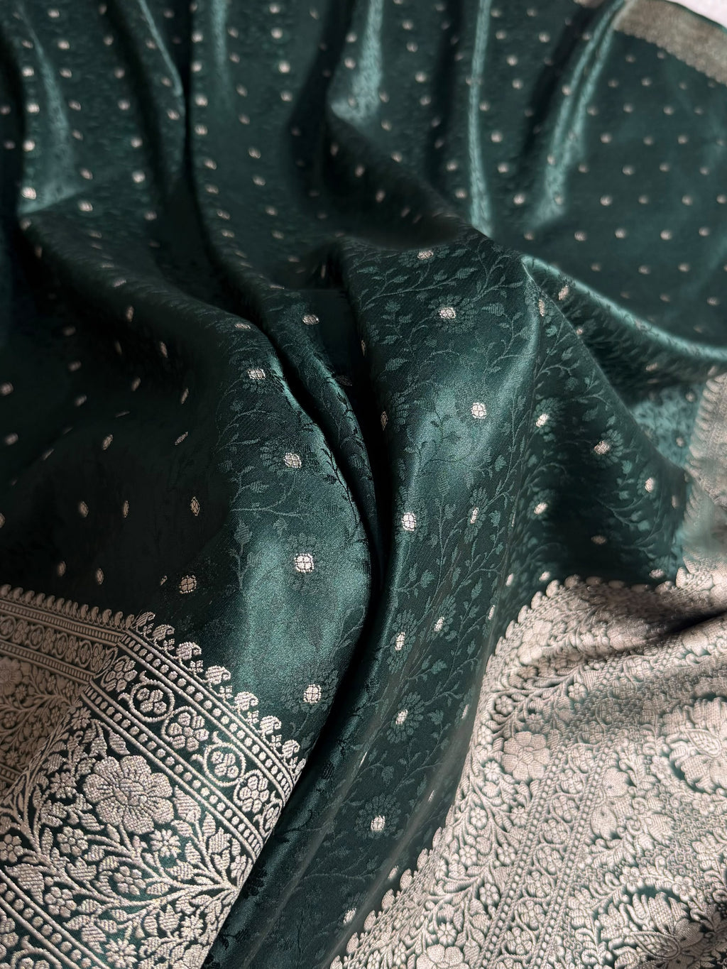 Banarasi Mashru Satin Silk Saree Tanchoi  Pattern in Bottle Green Shades MSC04