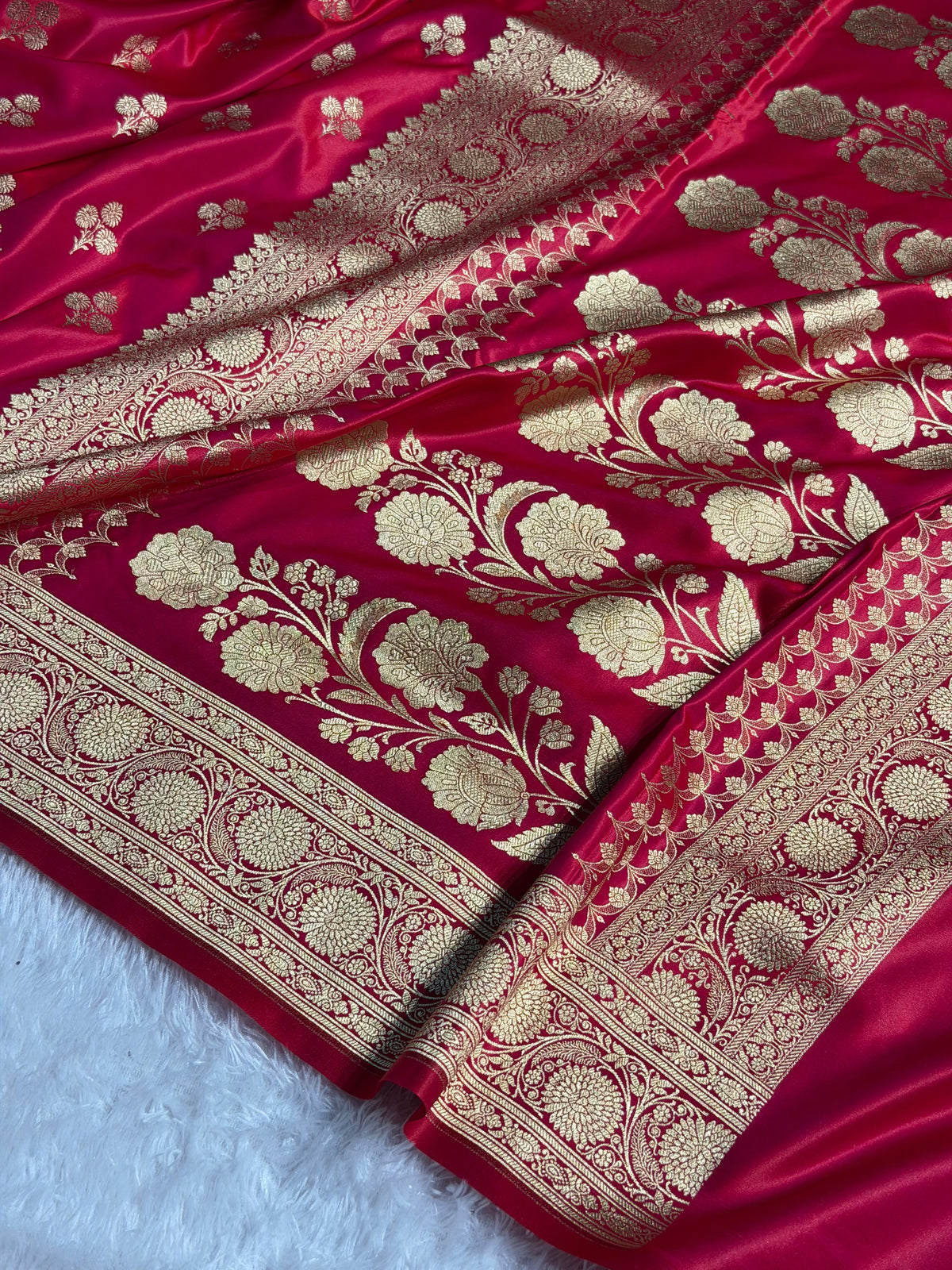 Banarasi Satin Katan Silk Saree Boota Pattern in Pinkish Red Shades SK02