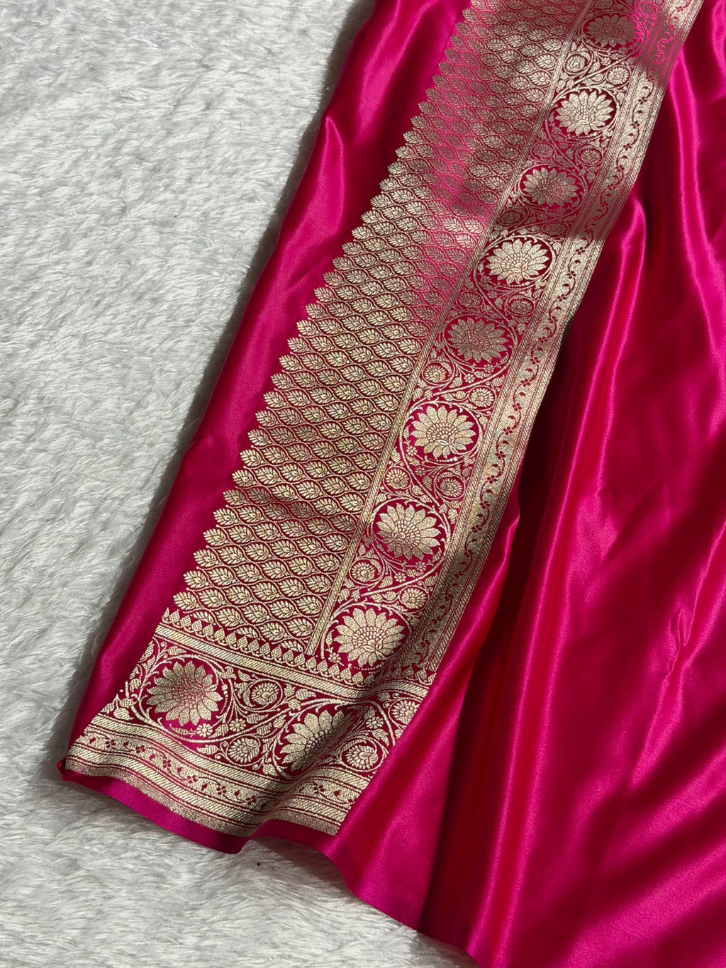 Banarasi Mashru Satin Silk Saree Booti Pattern Rani Shades MSK25