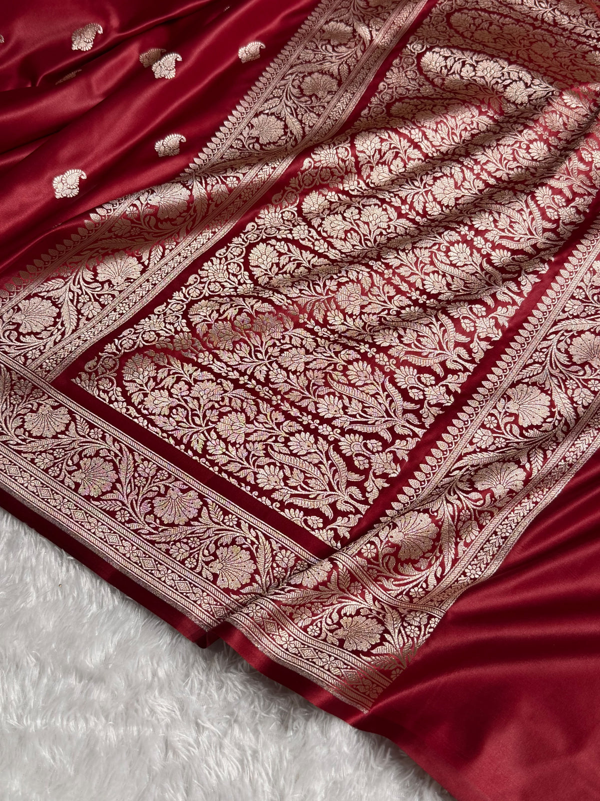 Banarasi Mashru Satin Silk Saree Booti Pattern in Maroon Shades MSK06