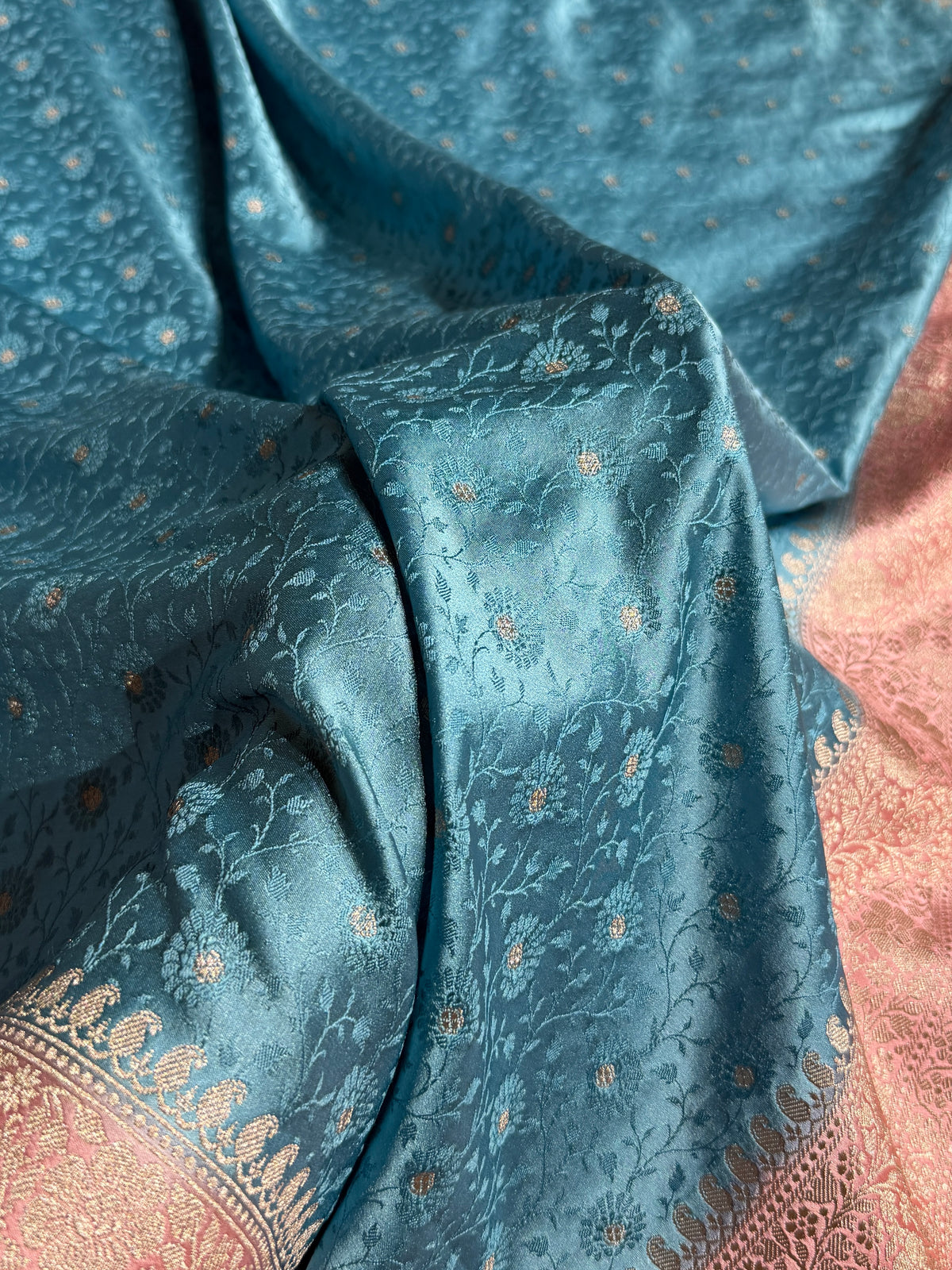 Banarasi Mashru Satin Silk Saree Tanchoi  Pattern Contrast Firozi & Peach Shades MSC04