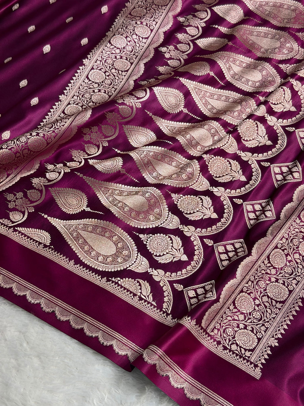 Banarasi Satin Katan Silk Saree Booti Pattern in Wine Shades SK03
