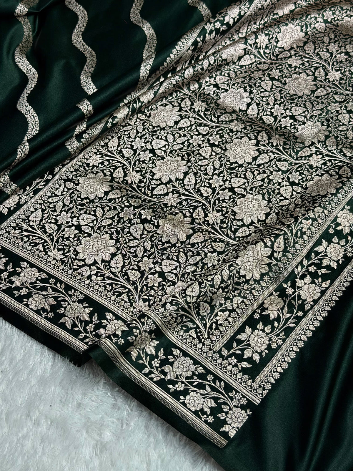 Banarasi Mashru Satin Silk Saree Cross Pattern Bottle Green Shades MSK12
