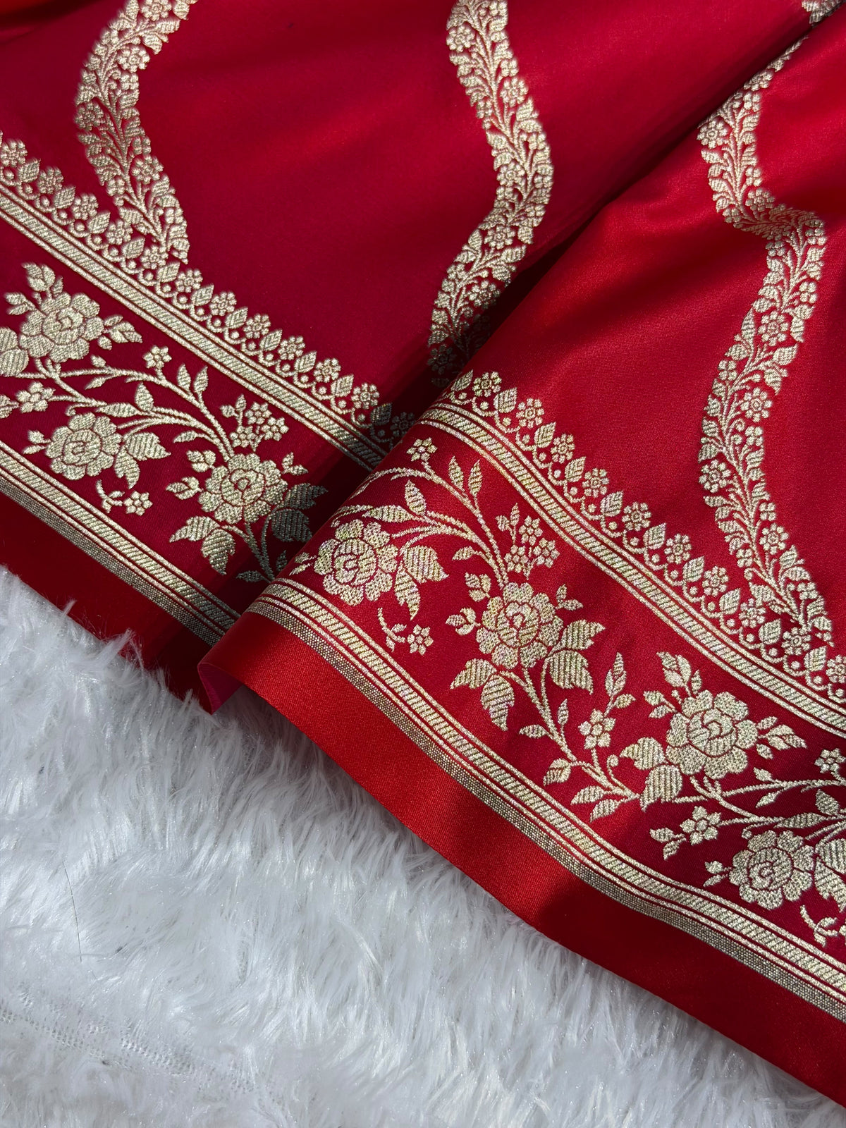 Banarasi Mashru Satin Silk Saree Cross Pattern Pinkish Red Shades MSK12