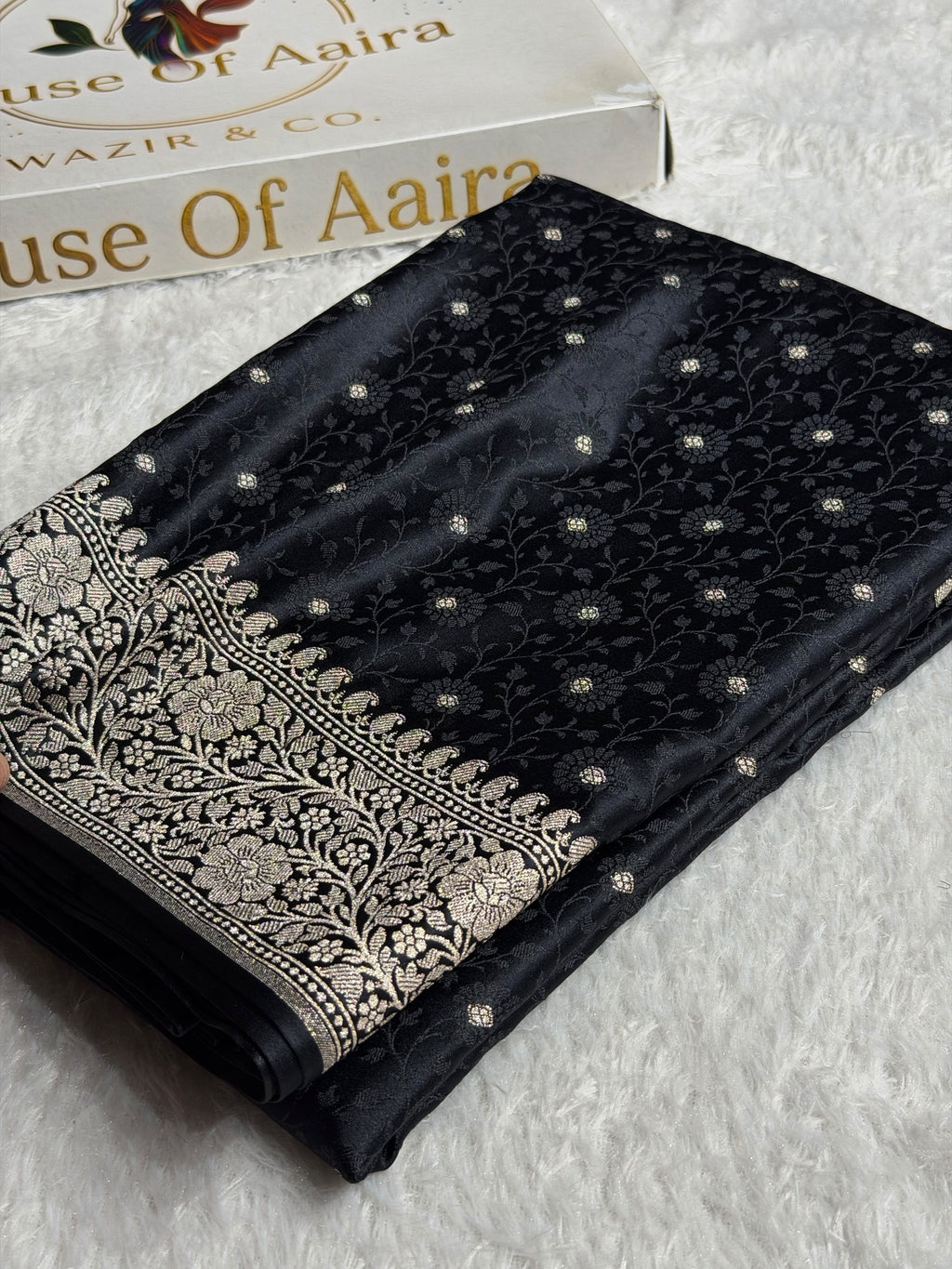 Banarasi Mashru Satin Silk Saree Tanchoi  Pattern in Black Shades MSC04