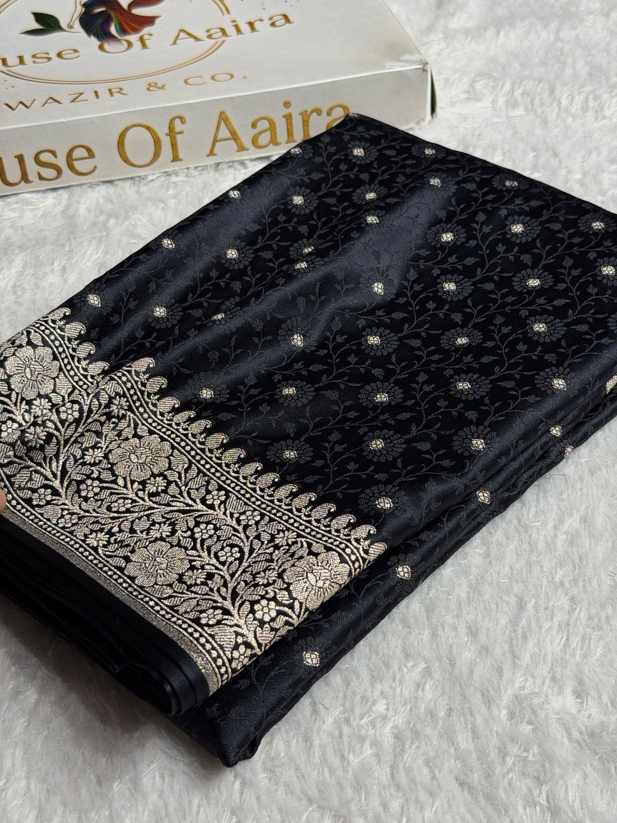 Banarasi Mashru Satin Silk Saree Tanchoi  Pattern in Black Shades MSC04
