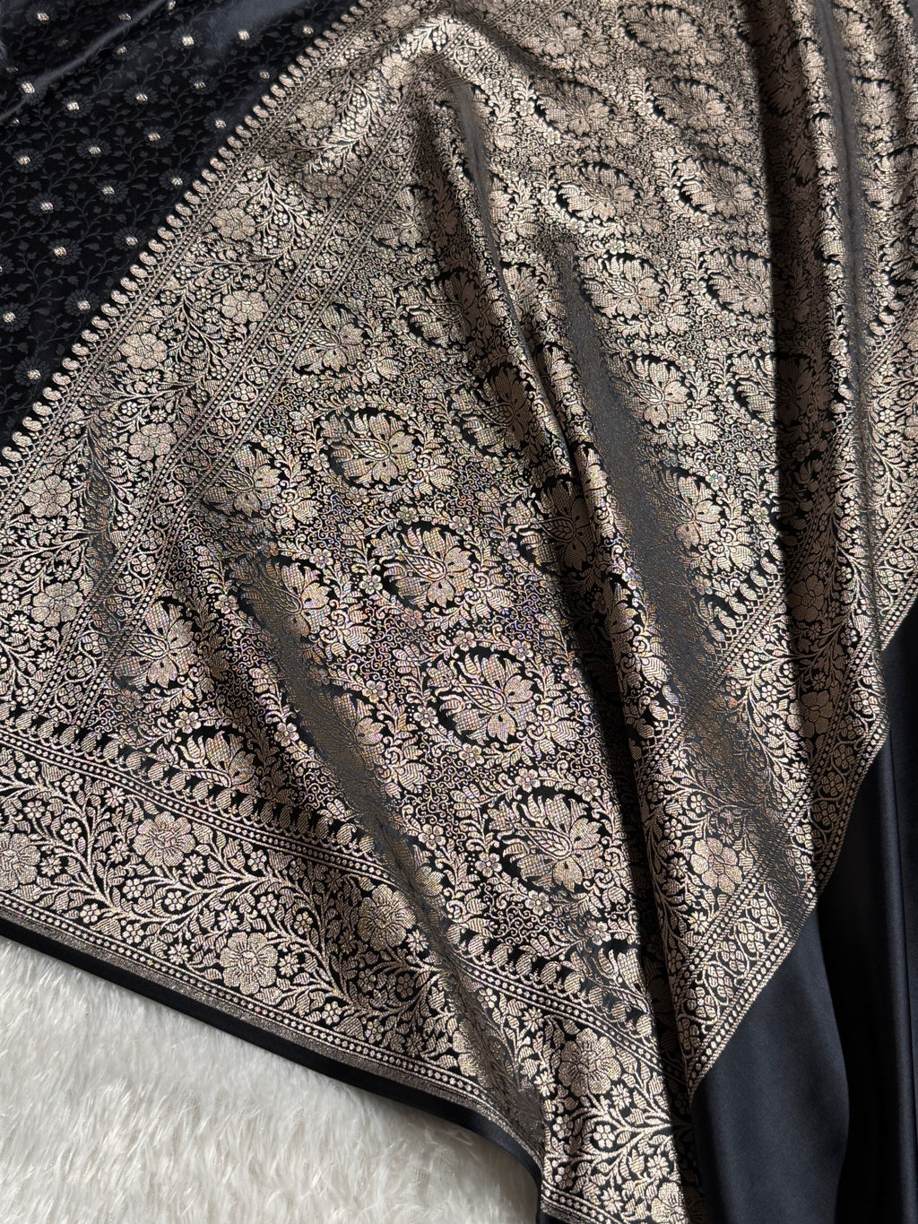 Banarasi Mashru Satin Silk Saree Tanchoi  Pattern in Black Shades MSC04