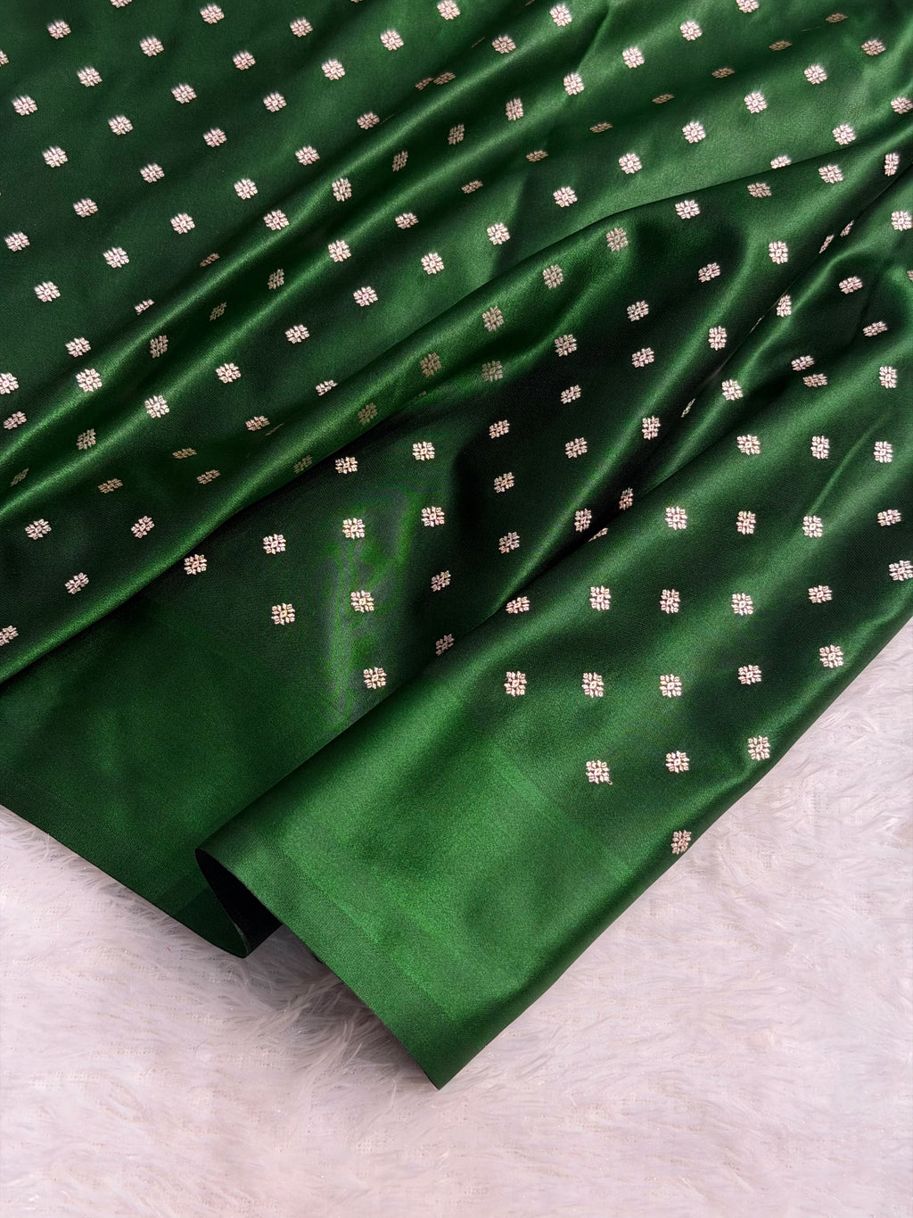 Banarasi Satin Katan Silk Saree Booti Pattern in Bottle Green Shades SK03