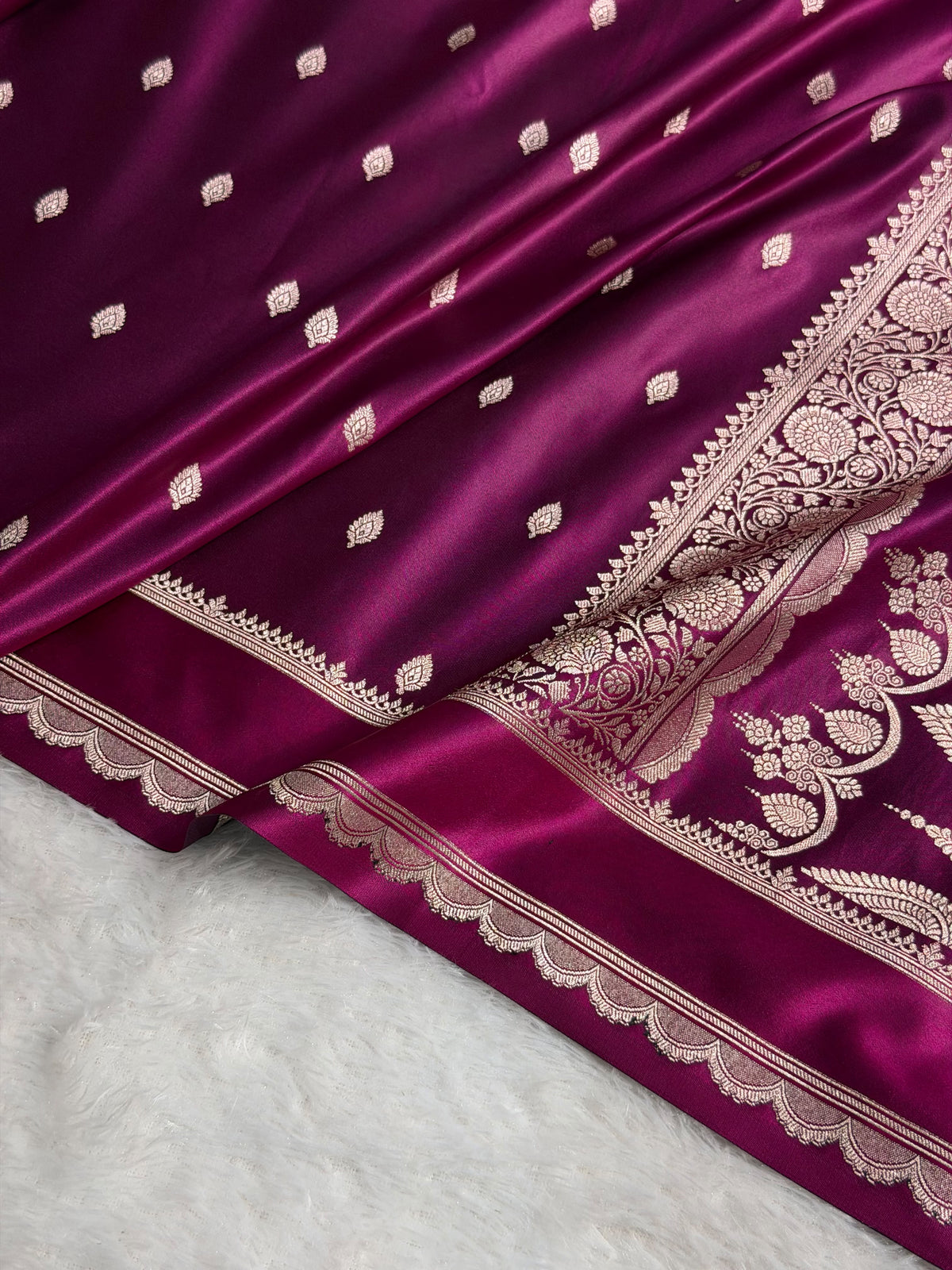 Banarasi Satin Katan Silk Saree Booti Pattern in Wine Shades SK03