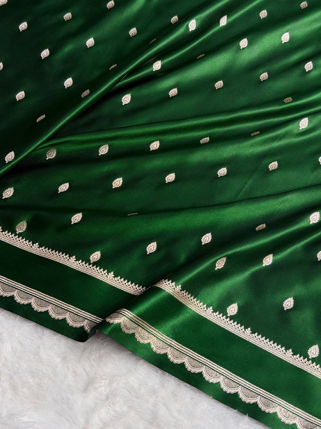 Banarasi Satin Katan Silk Saree Booti Pattern in Bottle Green Shades SK03