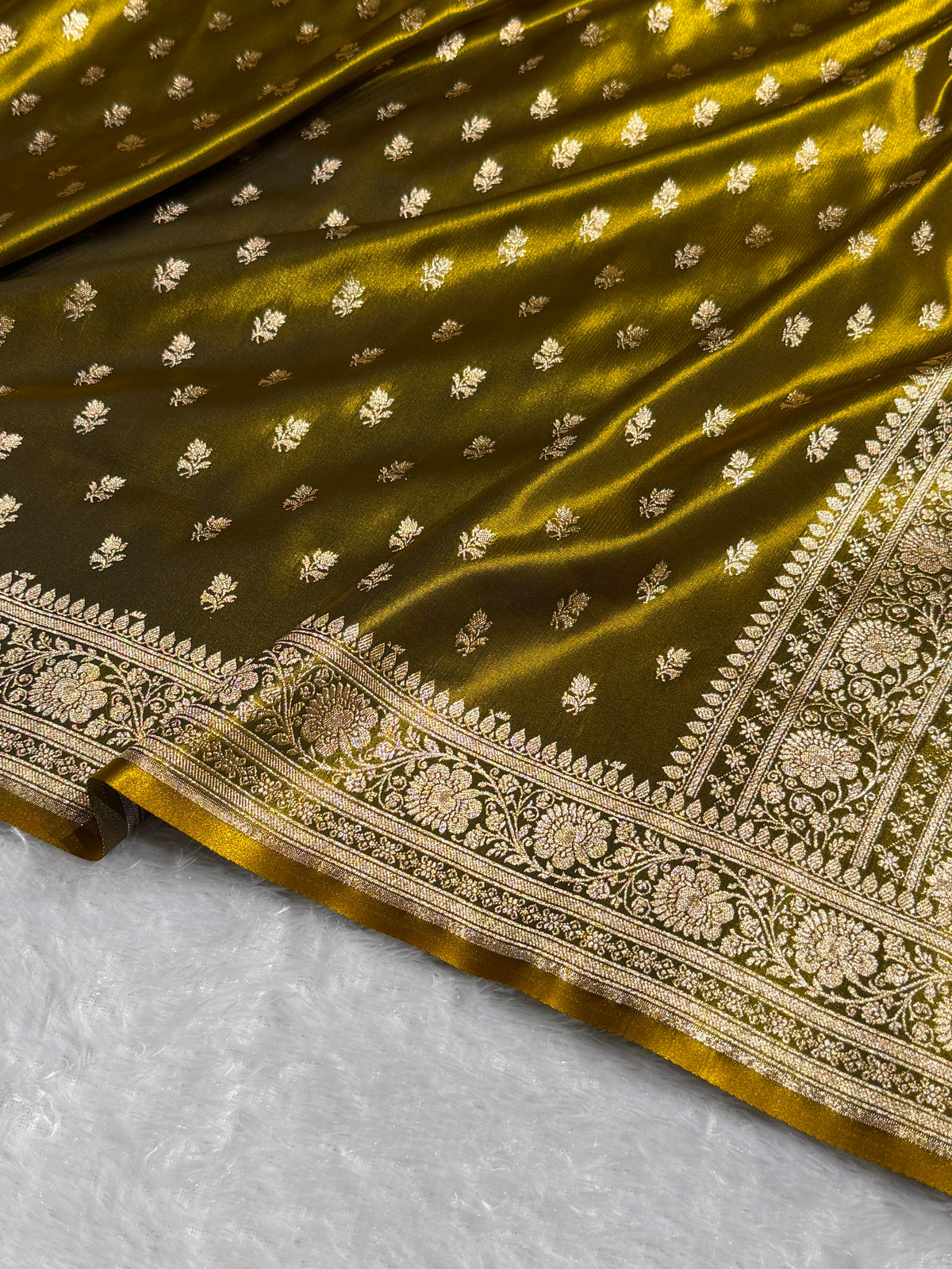 Banarasi Satin Silk Saree Cross Pattern in Mahndi Gold Shades SS02