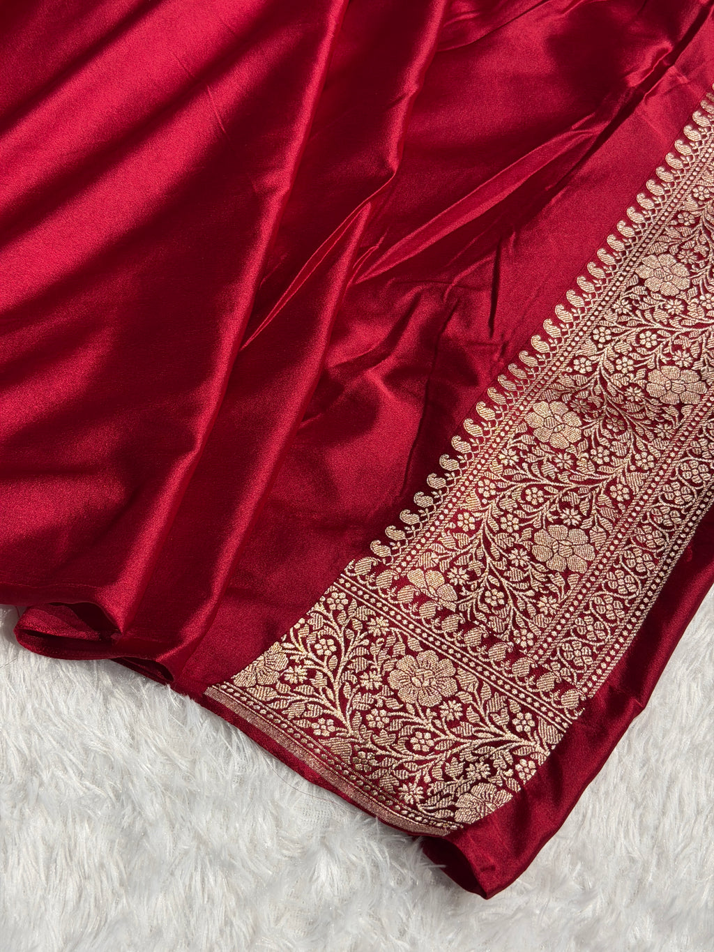 Banarasi Mashru Satin Silk Saree Tanchoi  Pattern Contrast Ivory & Maroon Shades MSC04