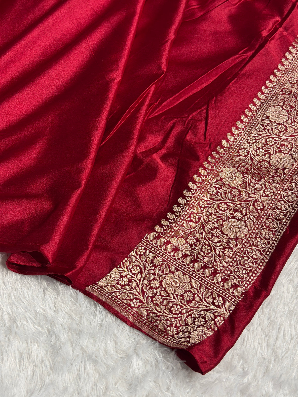 Banarasi Mashru Satin Silk Saree Tanchoi  Pattern Contrast Ivory & Maroon Shades MSC04