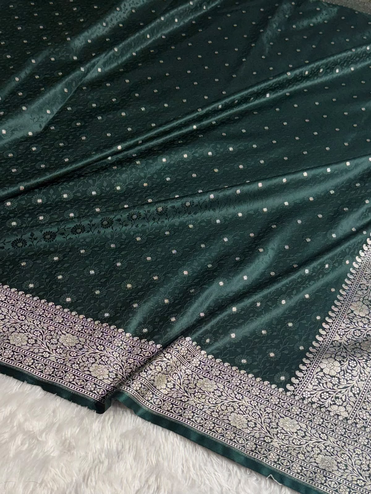 Banarasi Mashru Satin Silk Saree Tanchoi  Pattern in Bottle Green Shades MSC04