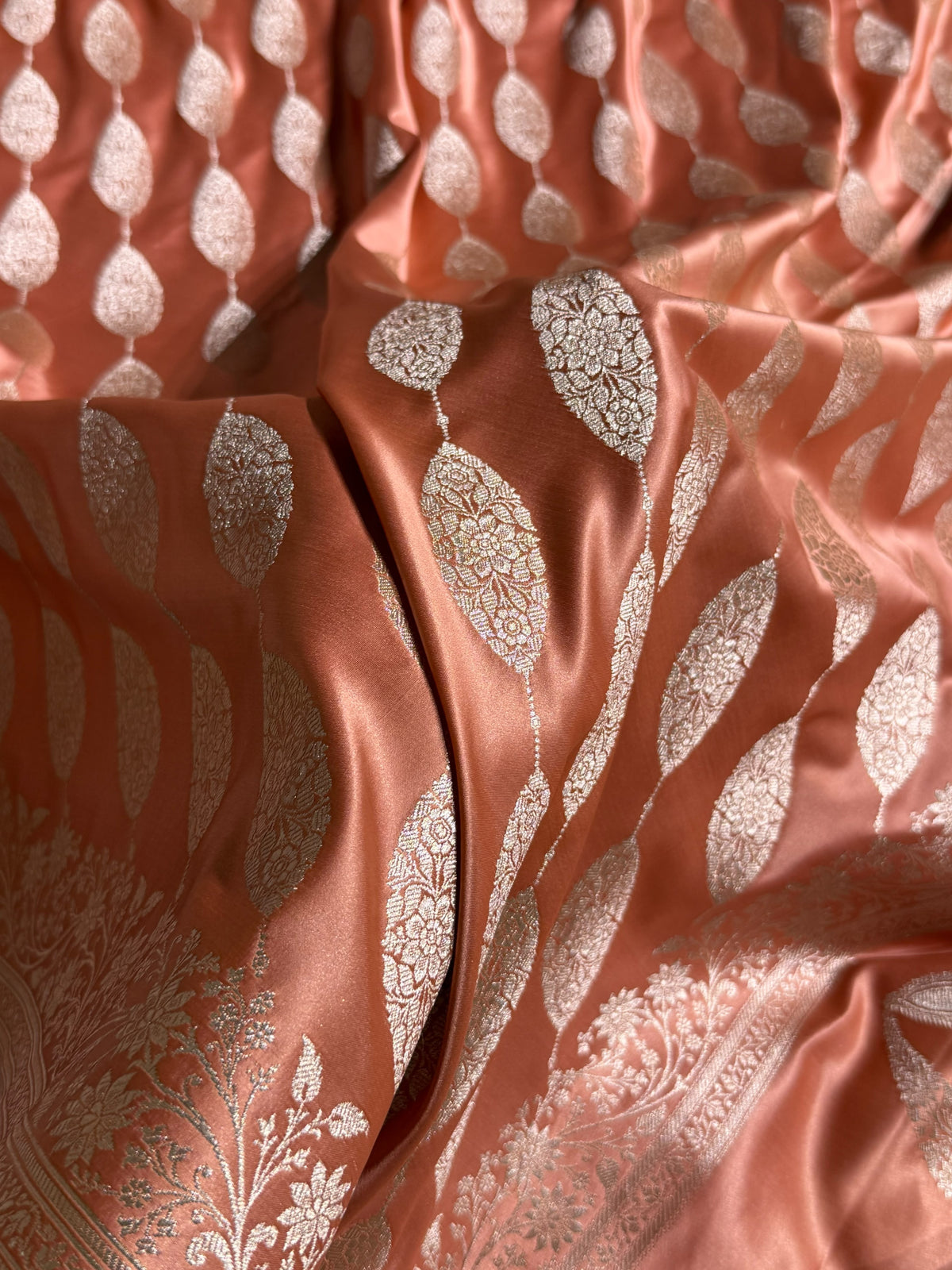 Banarasi Mashru Satin Silk Saree Cross Pattern Peach Shades MSK22