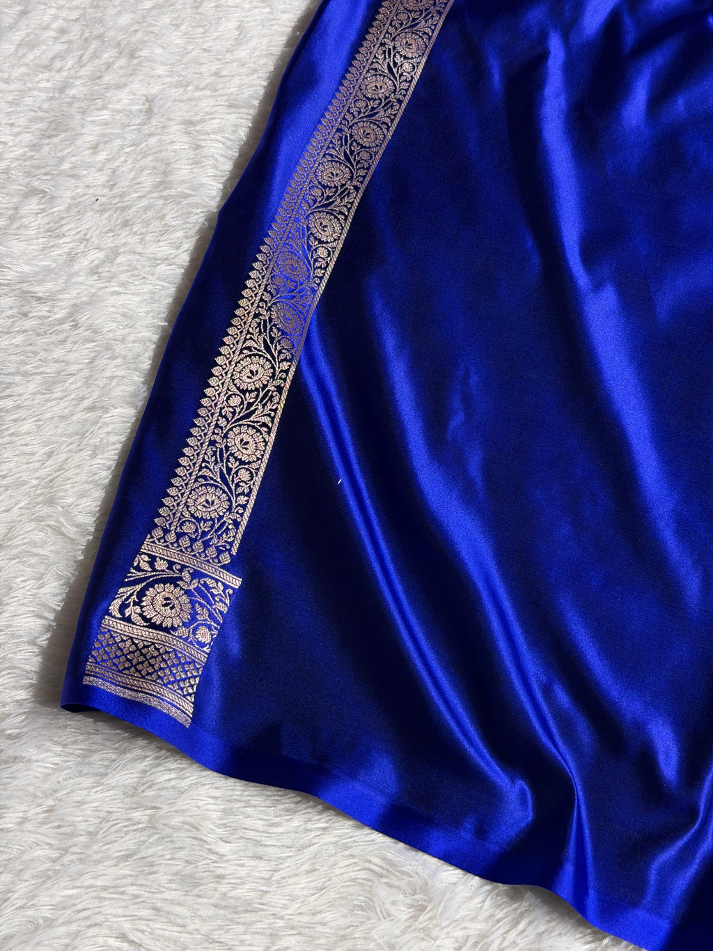 Banarasi Mashru Satin Silk Saree Booti Pattern in Royal Blue Shades MSK10