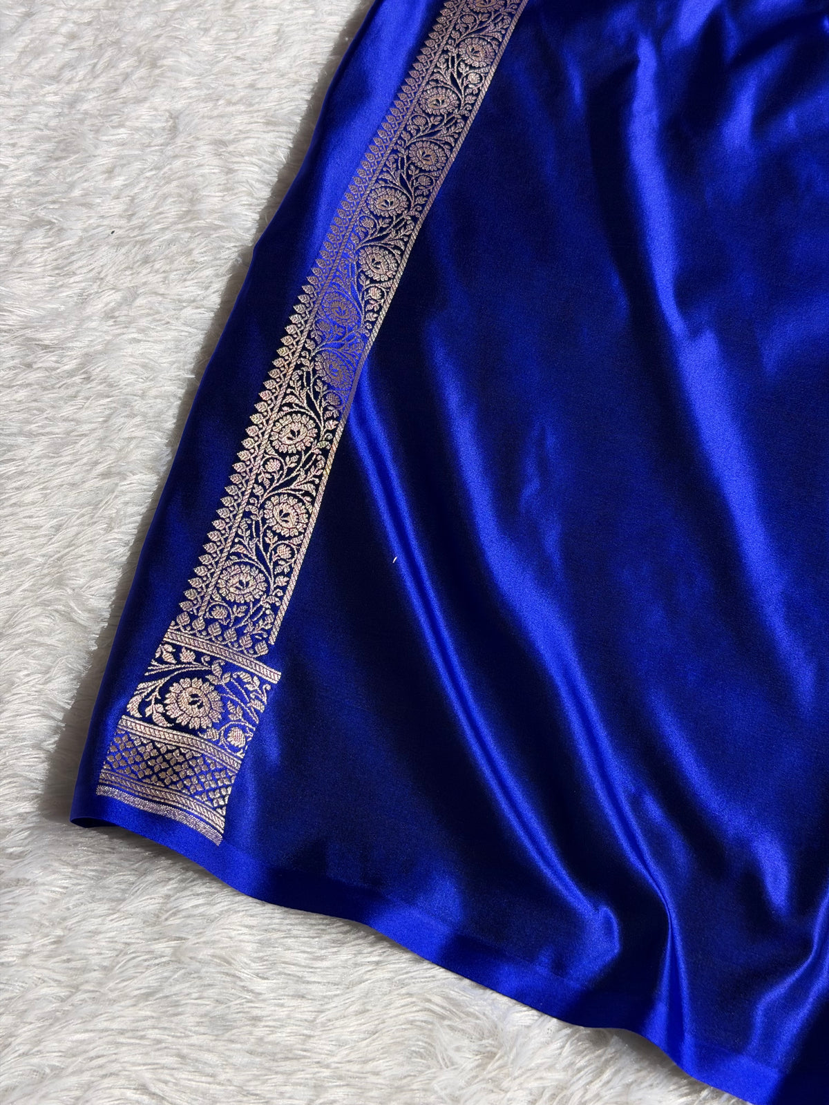 Banarasi Mashru Satin Silk Saree Booti Pattern in Royal Blue Shades MSK10