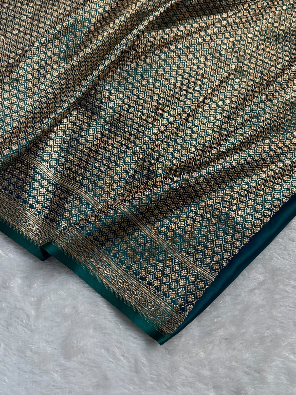Banarasi Satin Katan Silk Saree Striped Pattern in Peacock Shades SK06
