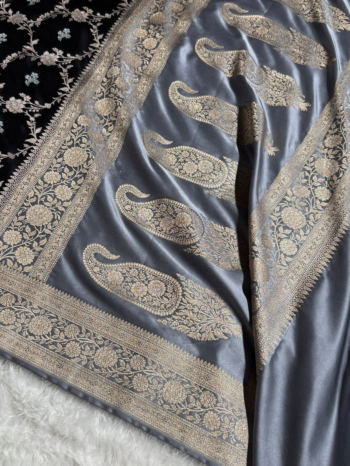 Banarasi Mashru Satin Silk Saree Minakari Floral Jaal Pattern In Black With Grey Shades MSC14