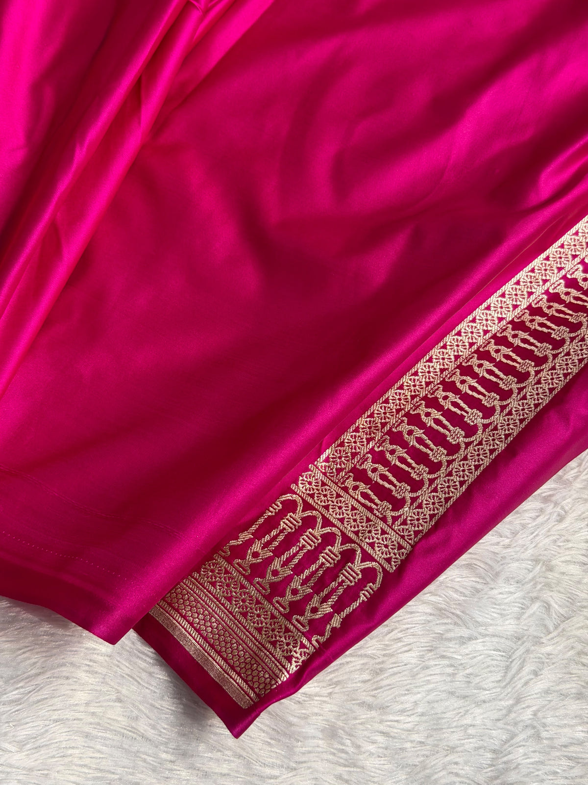 Banarasi Mashru Satin Silk Saree Varanasi Ghats and Pattern Pink Shades MSK21