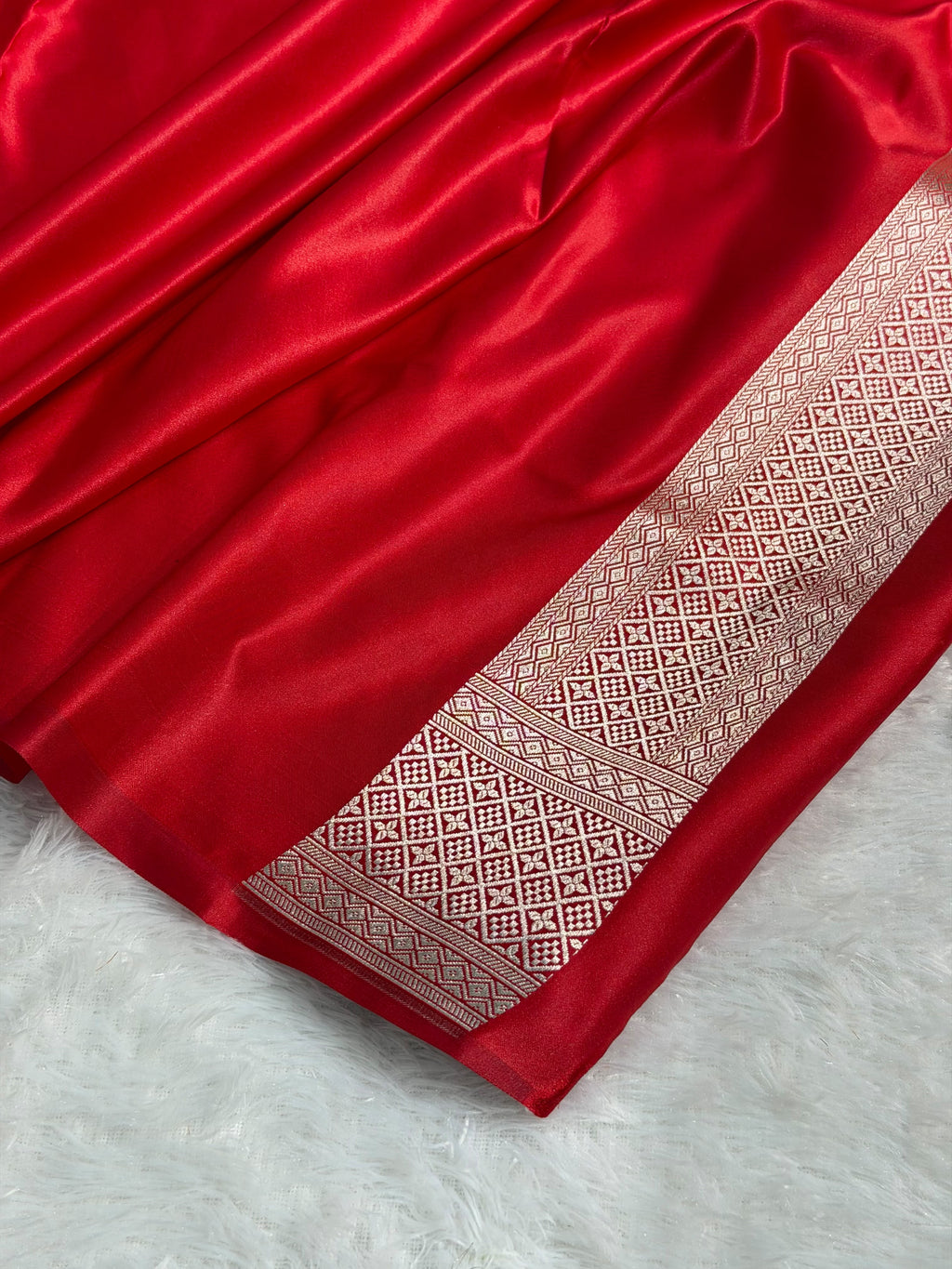 Banarasi Satin Katan Silk Saree Plain body with Minakari Pallu Pattern in Red Shades SK17