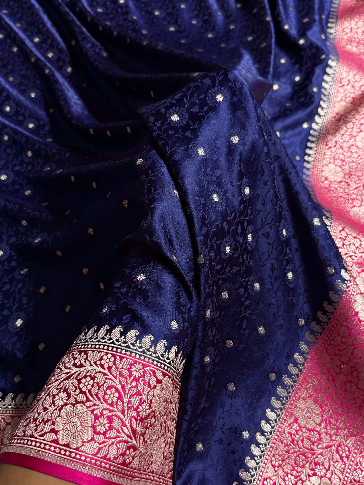 Banarasi Mashru Satin Silk Saree Tanchoi  Pattern Contrast Navy Blue & Rani Shades MSC04