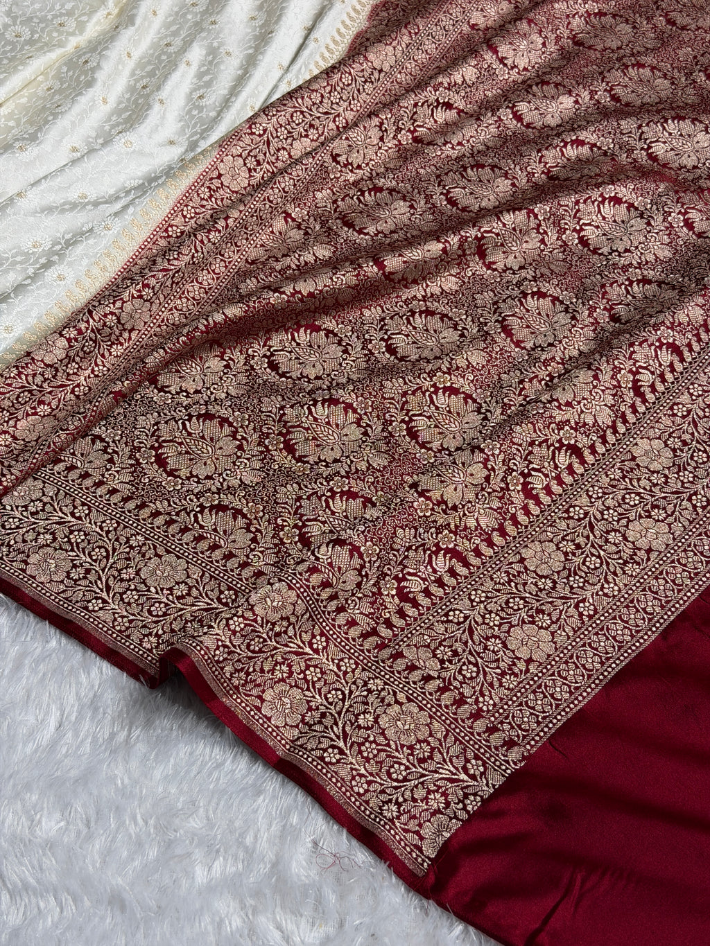 Banarasi Mashru Satin Silk Saree Tanchoi  Pattern Contrast Ivory & Maroon Shades MSC04