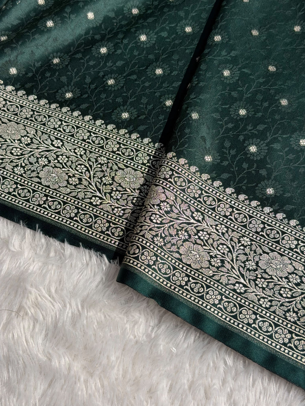 Banarasi Mashru Satin Silk Saree Tanchoi  Pattern in Bottle Green Shades MSC04