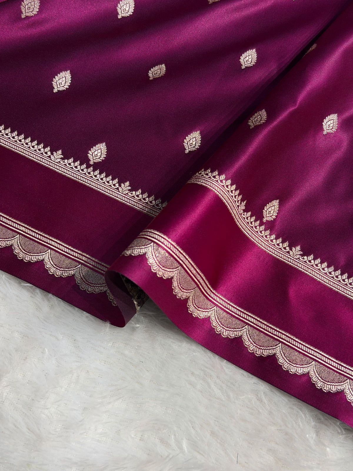 Banarasi Satin Katan Silk Saree Booti Pattern in Wine Shades SK03