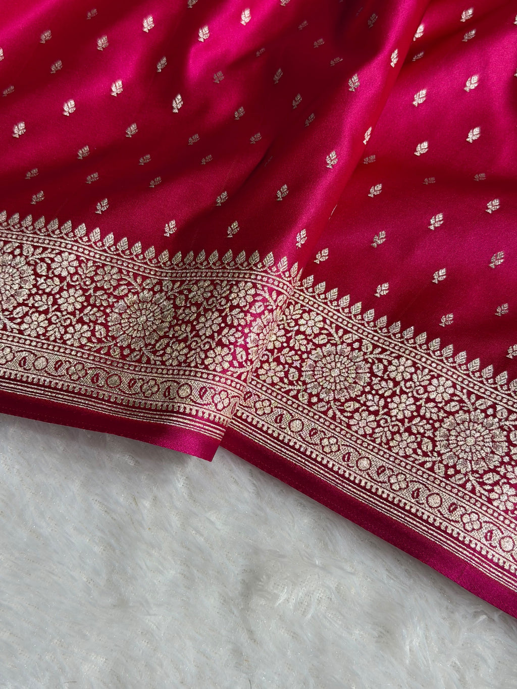 Banarasi Mashru Satin Silk Saree Booti Pattern Cross Rani Shades MSK18