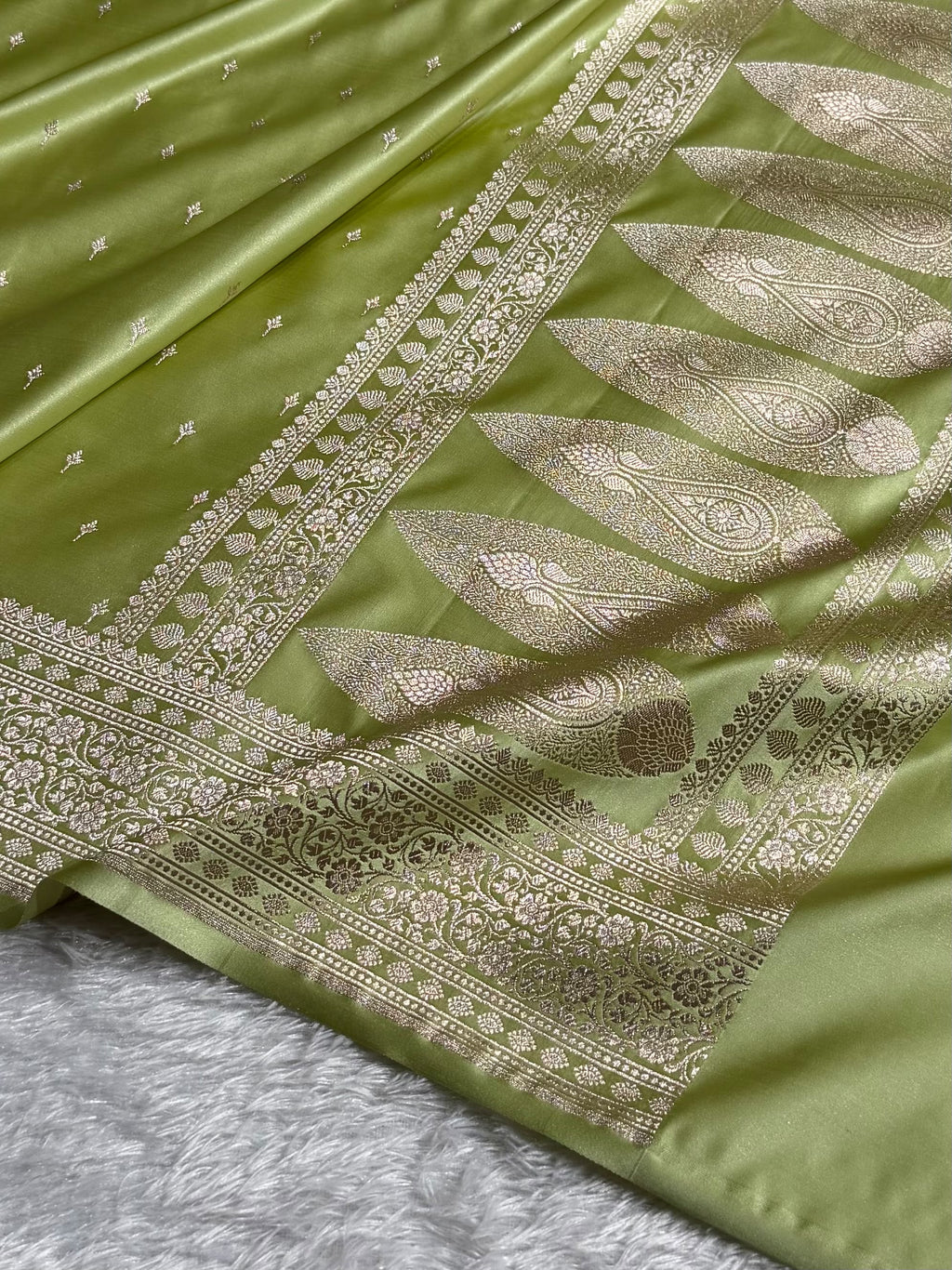 Banarasi Mashru Satin Silk Saree Booti Pattern Pista Shades MSK27