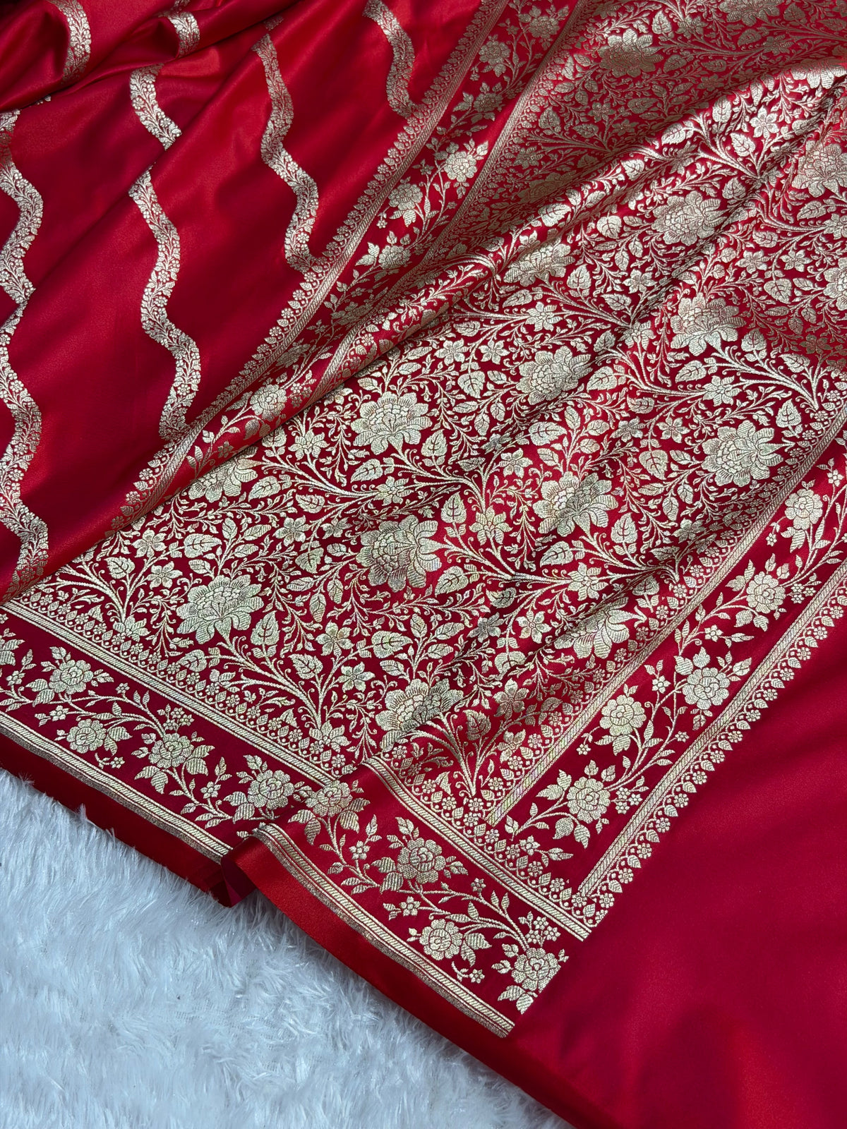 Banarasi Mashru Satin Silk Saree Cross Pattern Pinkish Red Shades MSK12
