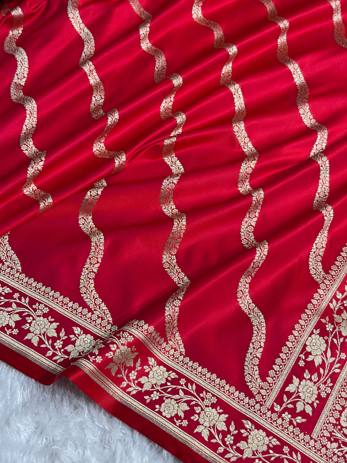 Banarasi Mashru Satin Silk Saree Cross Pattern Pinkish Red Shades MSK12
