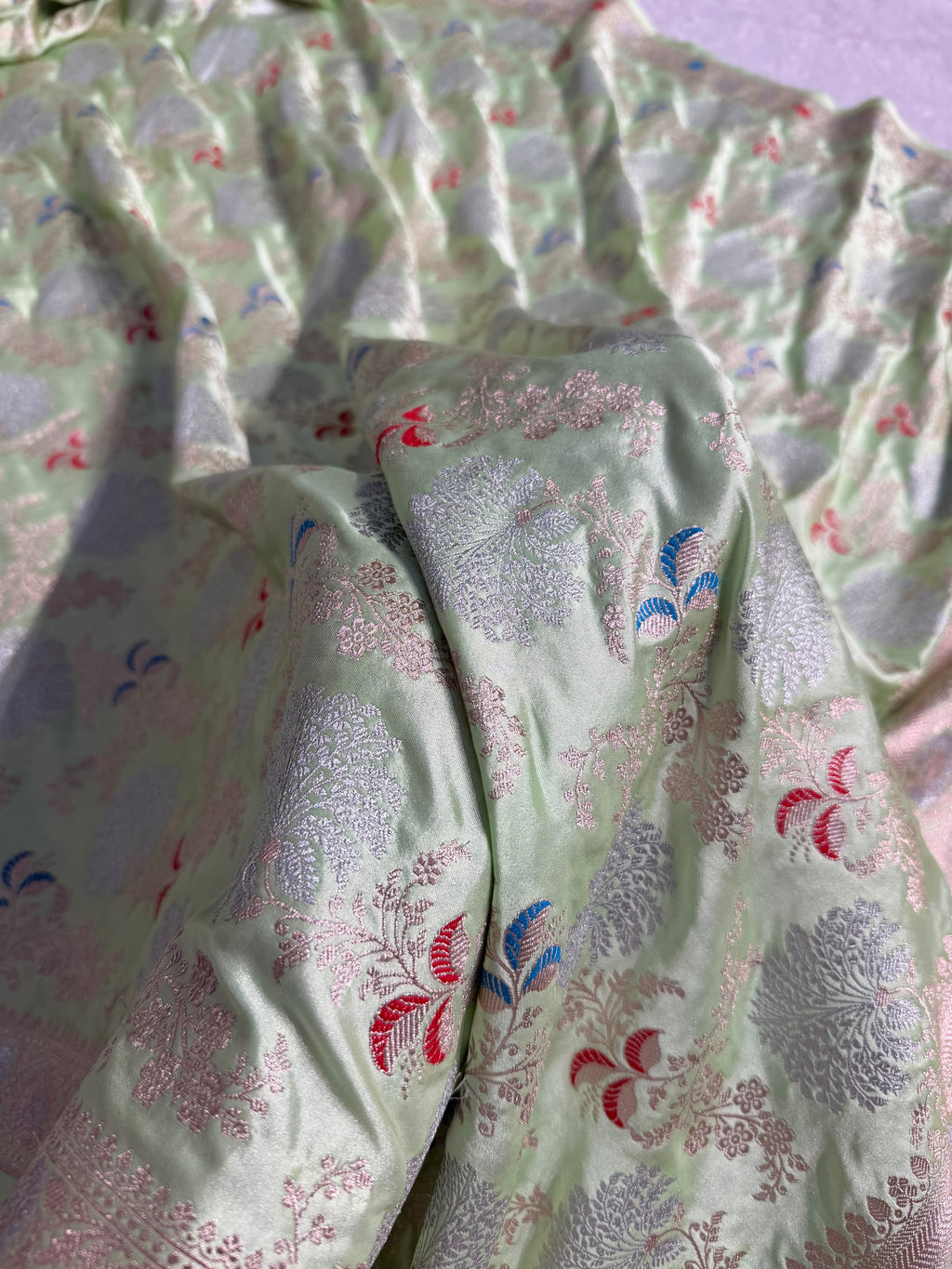 Banarasi Mashru Satin Silk Saree Floral Minakari Jaal Pattern In Pastel Pista Shades MSC11