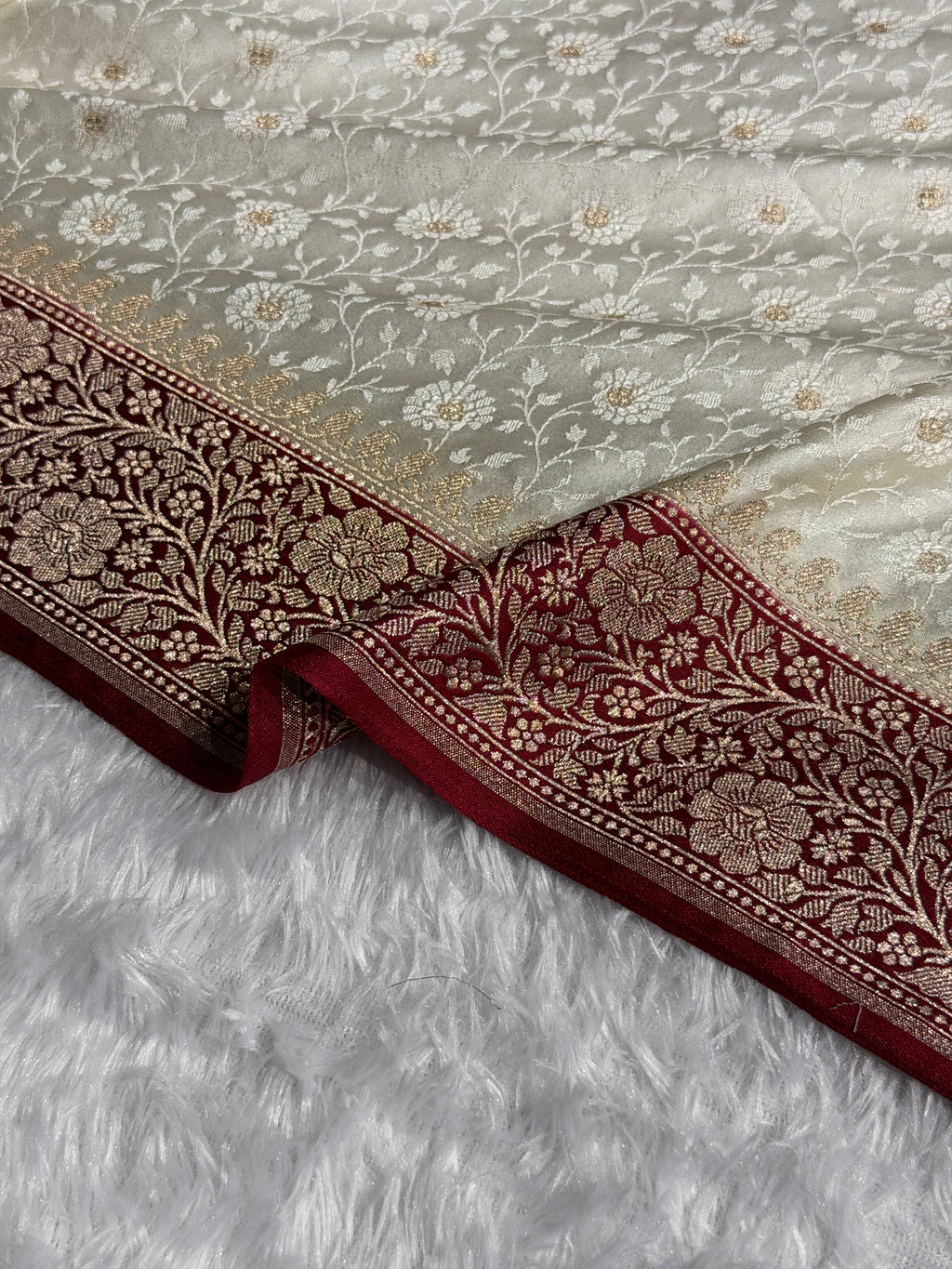 Banarasi Mashru Satin Silk Saree Tanchoi  Pattern Contrast Ivory & Maroon Shades MSC04