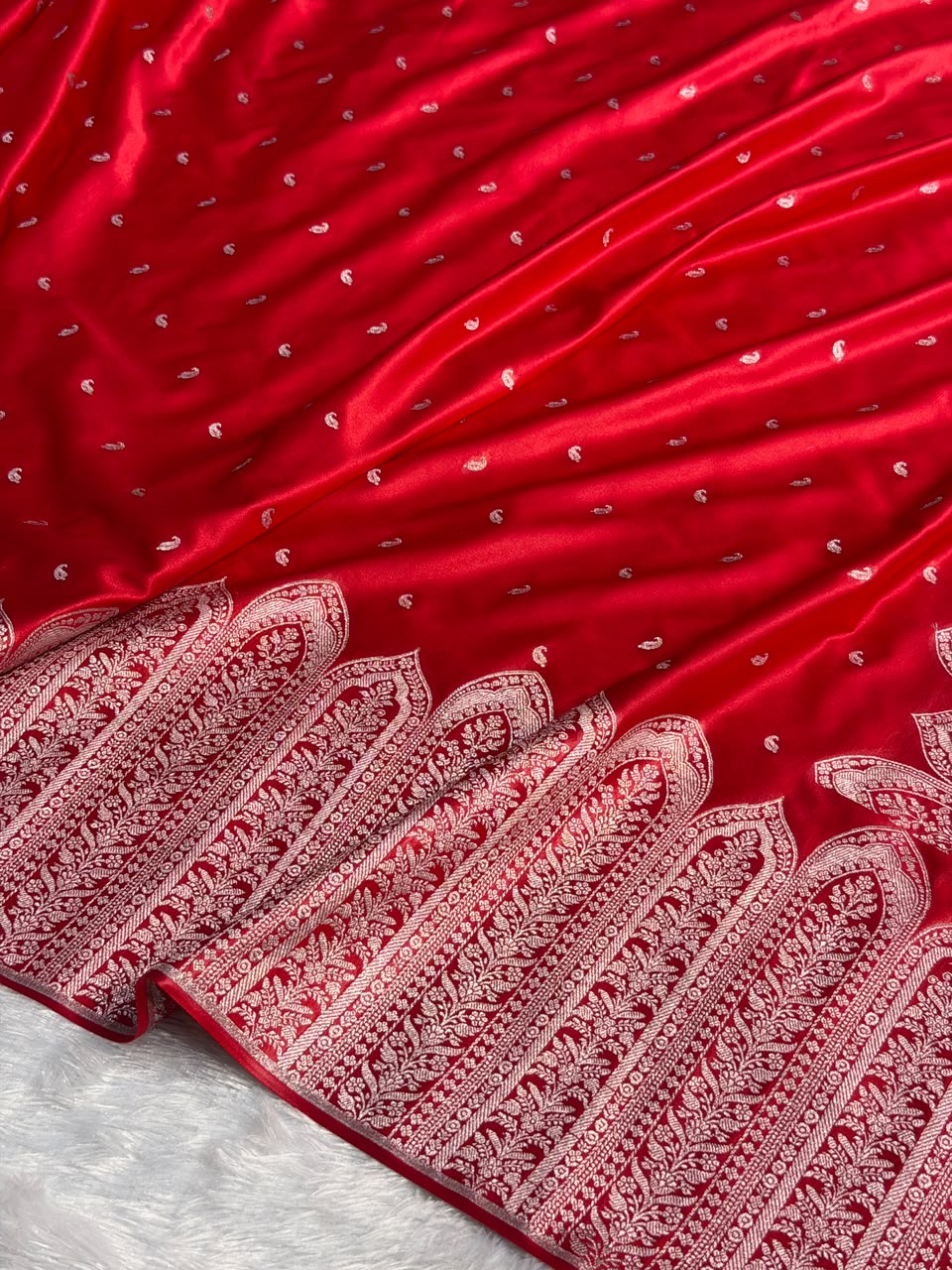 Banarasi Mashru Satin Silk Saree with Scallop Pattern In Red Shades MSC02