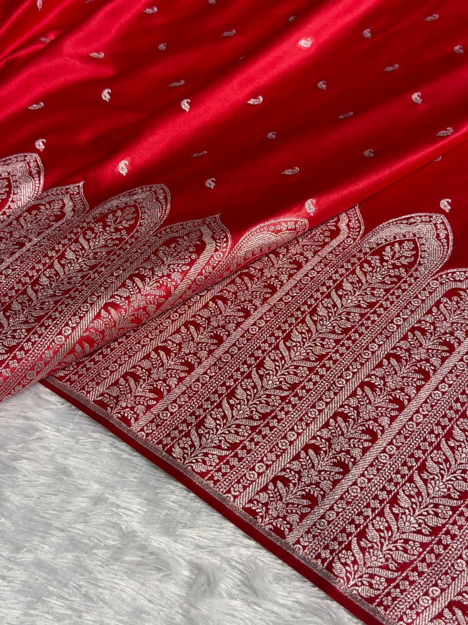 Banarasi Mashru Satin Silk Saree with Scallop Pattern In Red Shades MSC02